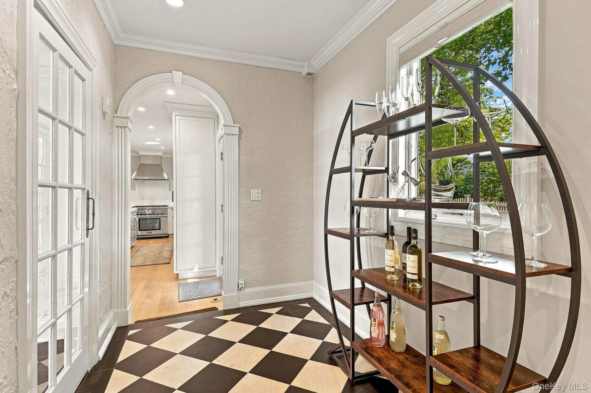 522 The Parkway Property Photo 14