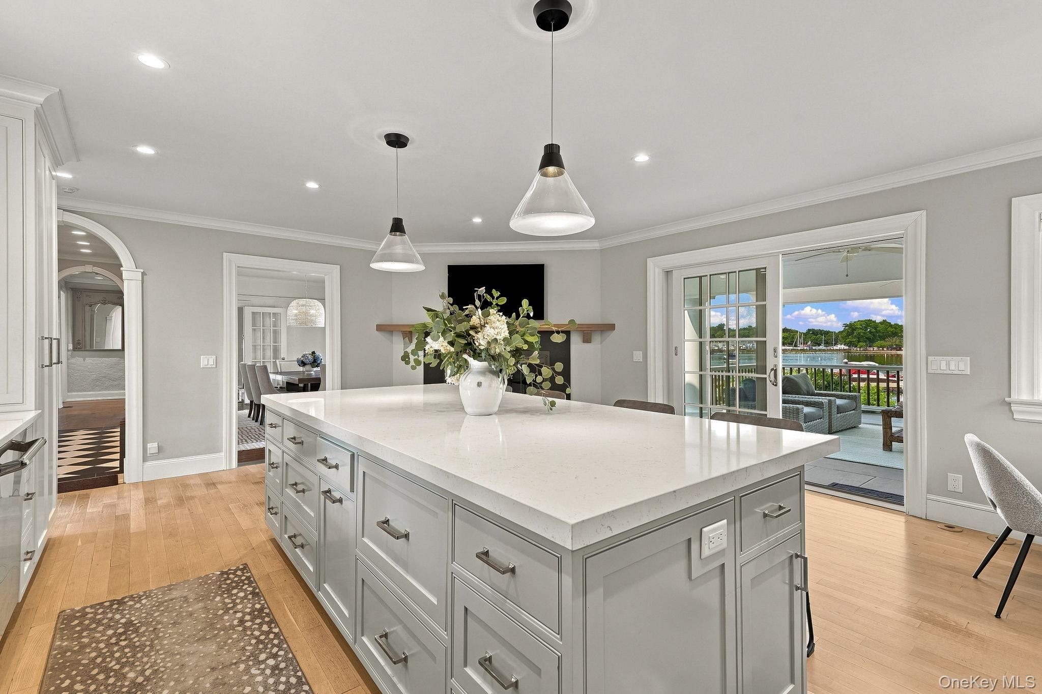 522 The Parkway Property Photo 15
