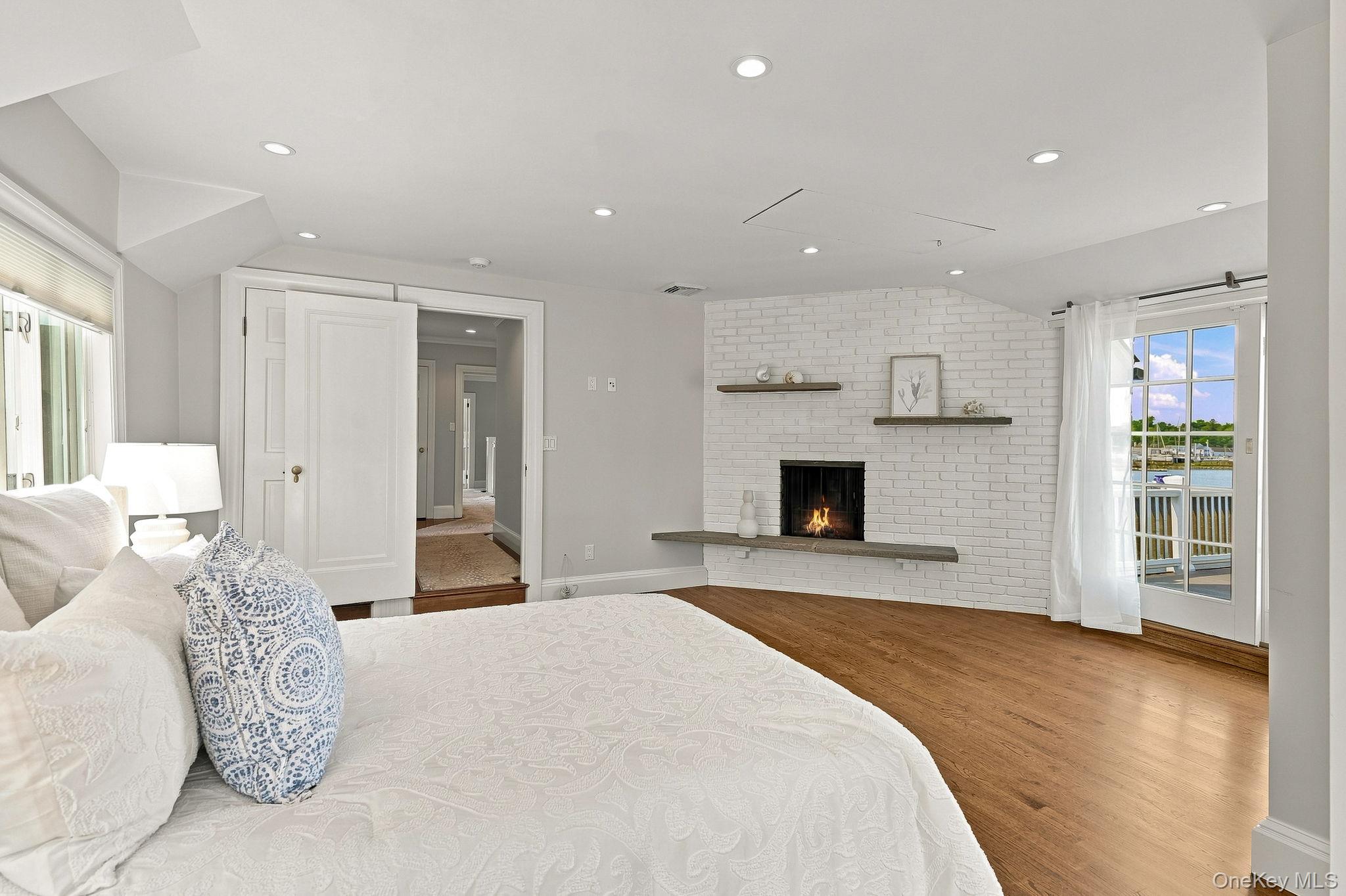 522 The Parkway Property Photo 28