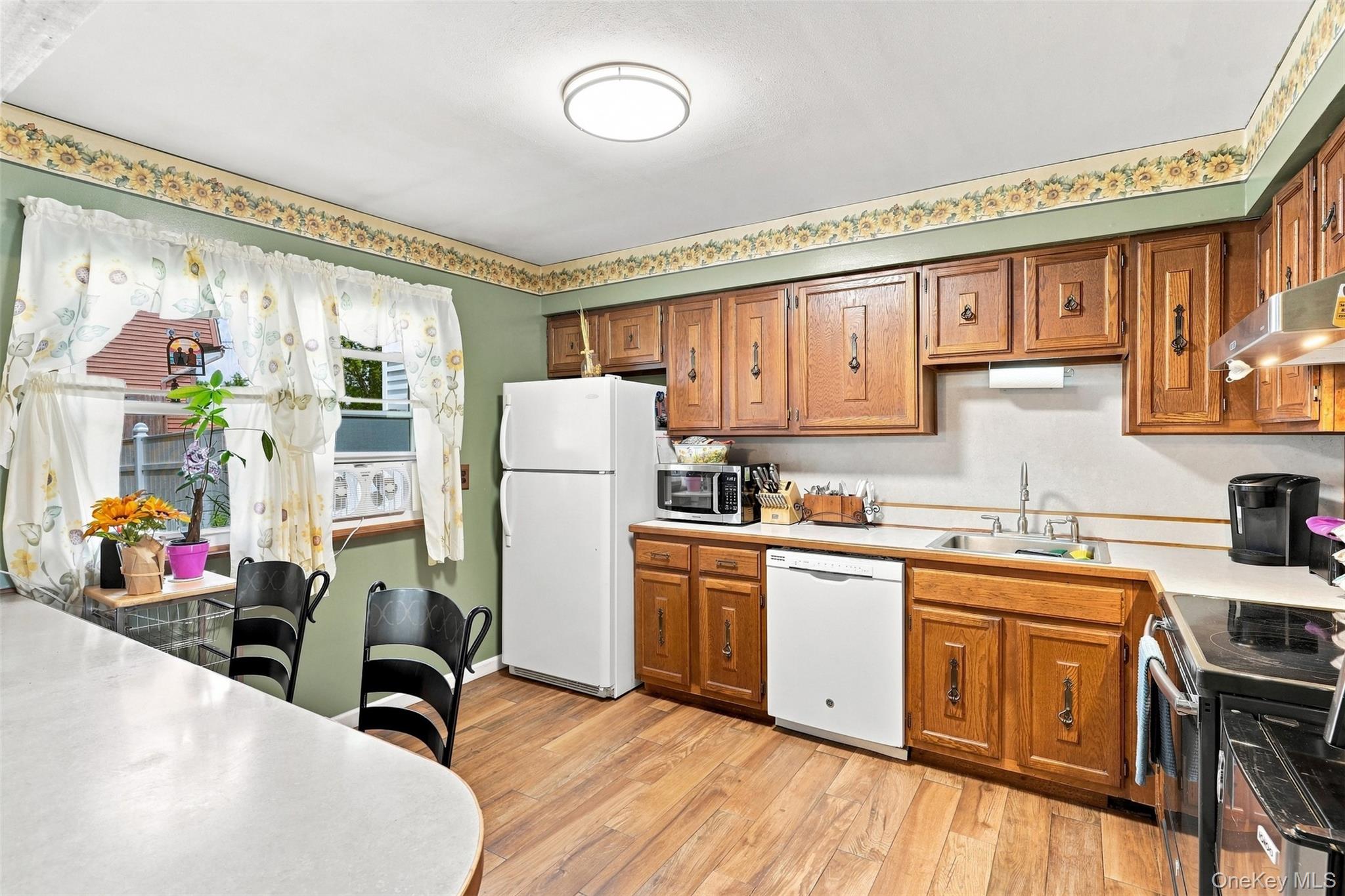 104 Chrystal Drive Property Photo 8