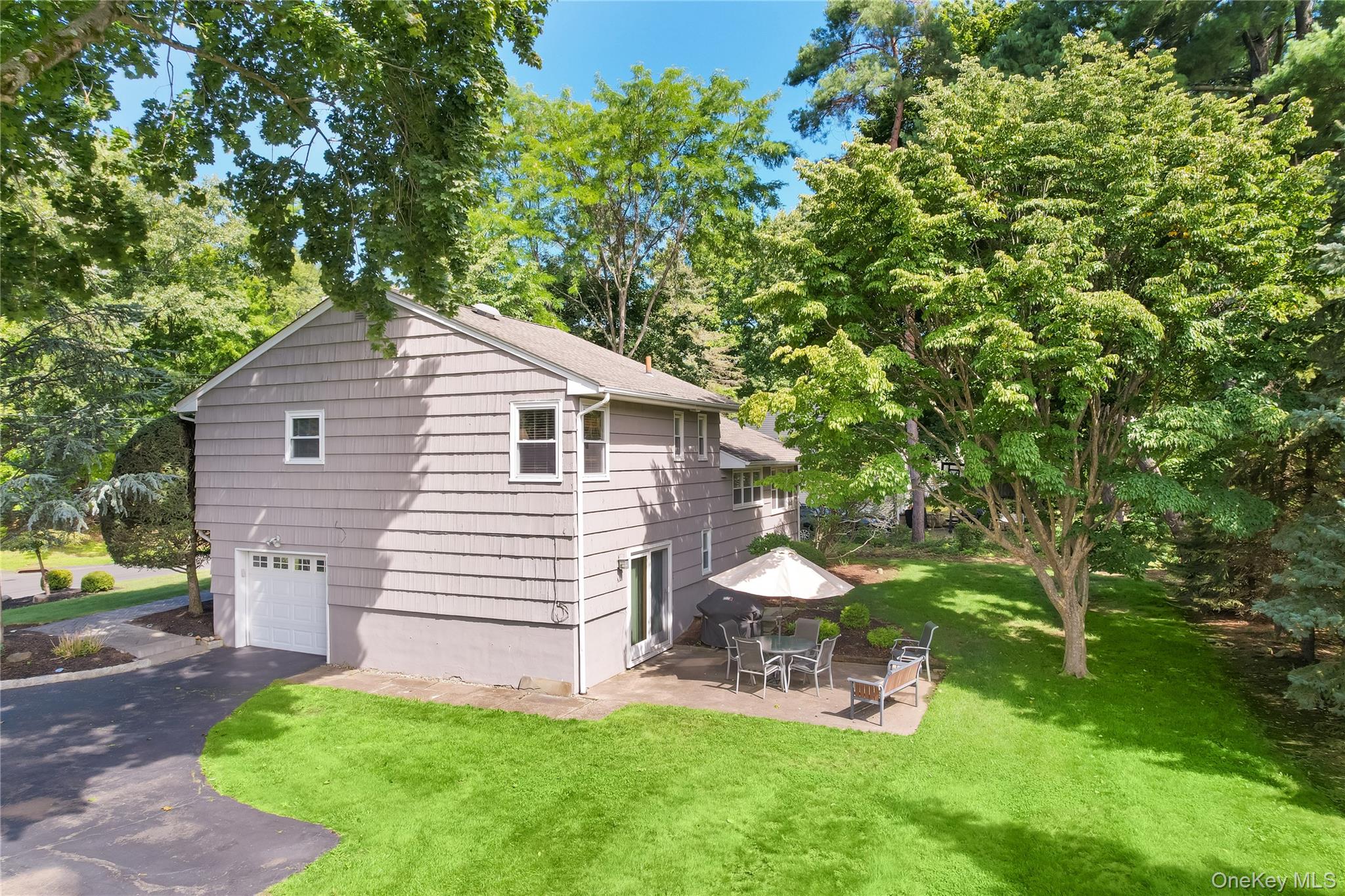 48 Eberling Drive Property Photo 5