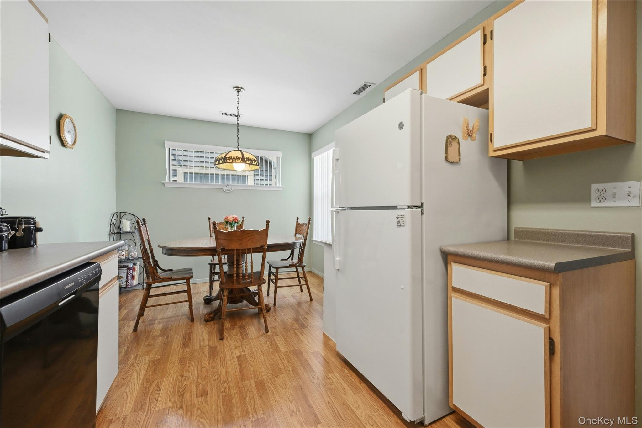 874 Birchwood Park Drive Property Photo 18