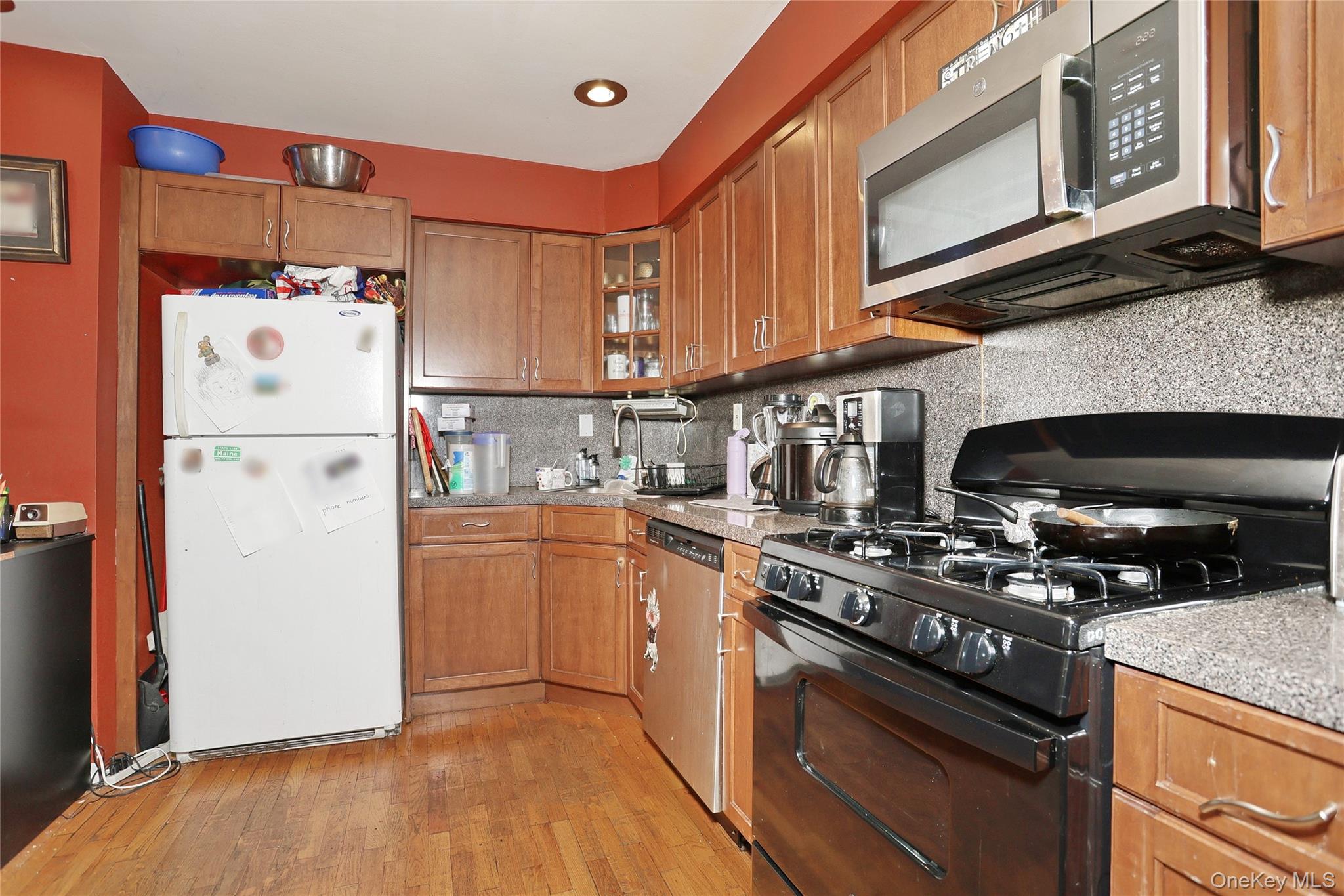 11 Phyllis Drive Property Photo 8