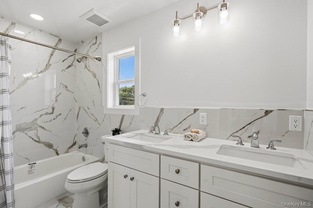 710 Franklin Avenue Property Photo 30