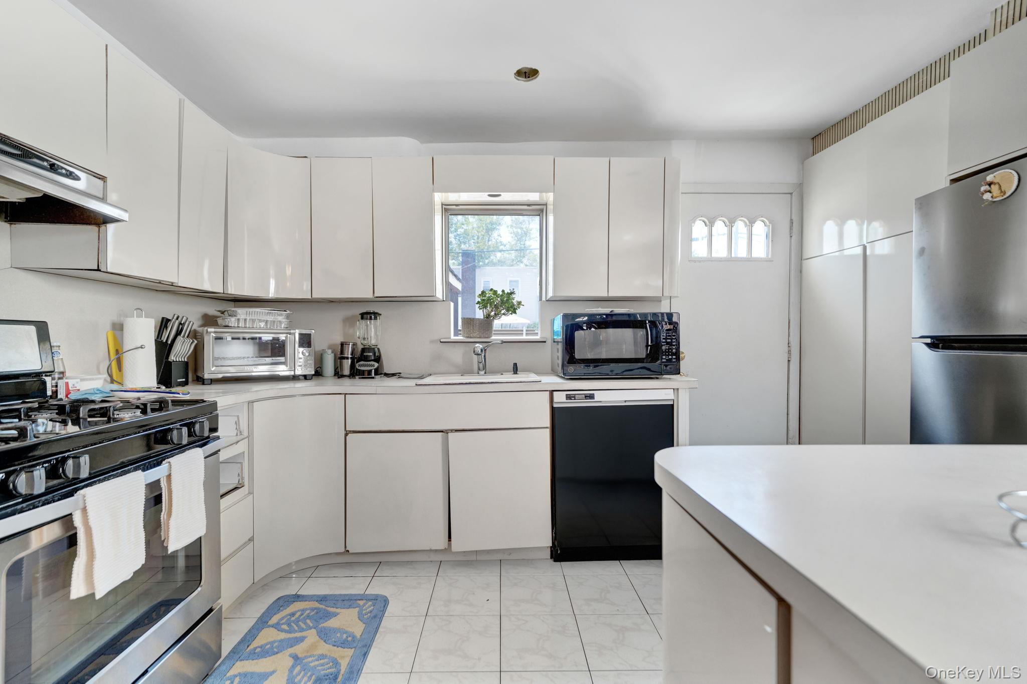 1646 E 36th Street Property Photo 11
