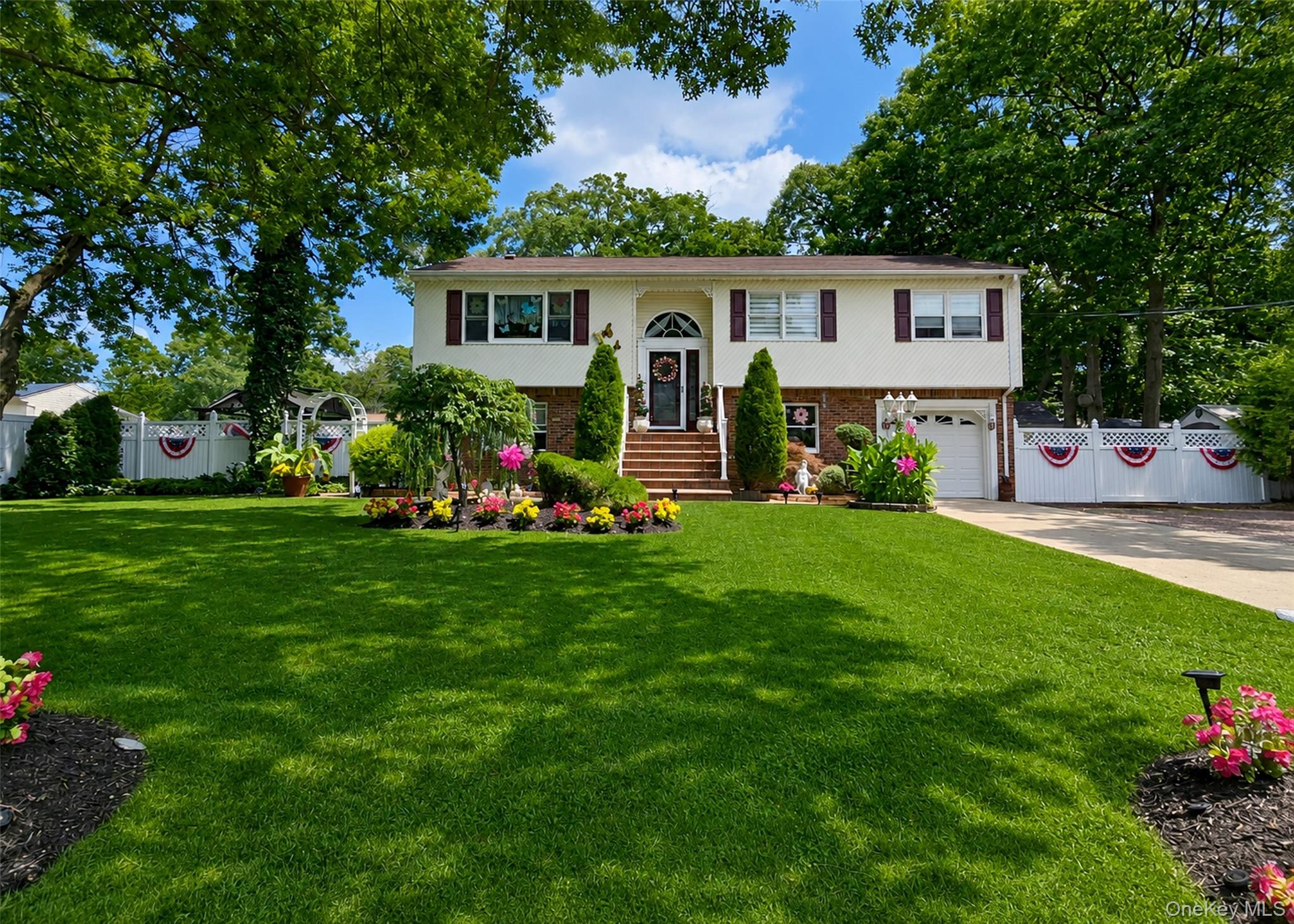 5 Avenue B Property Photo 2