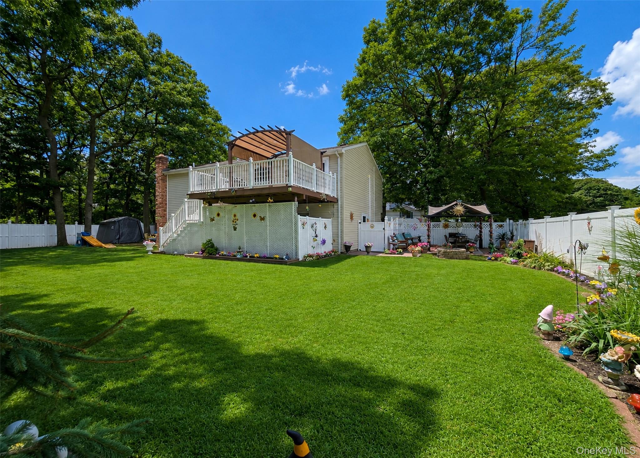 5 Avenue B Property Photo 26