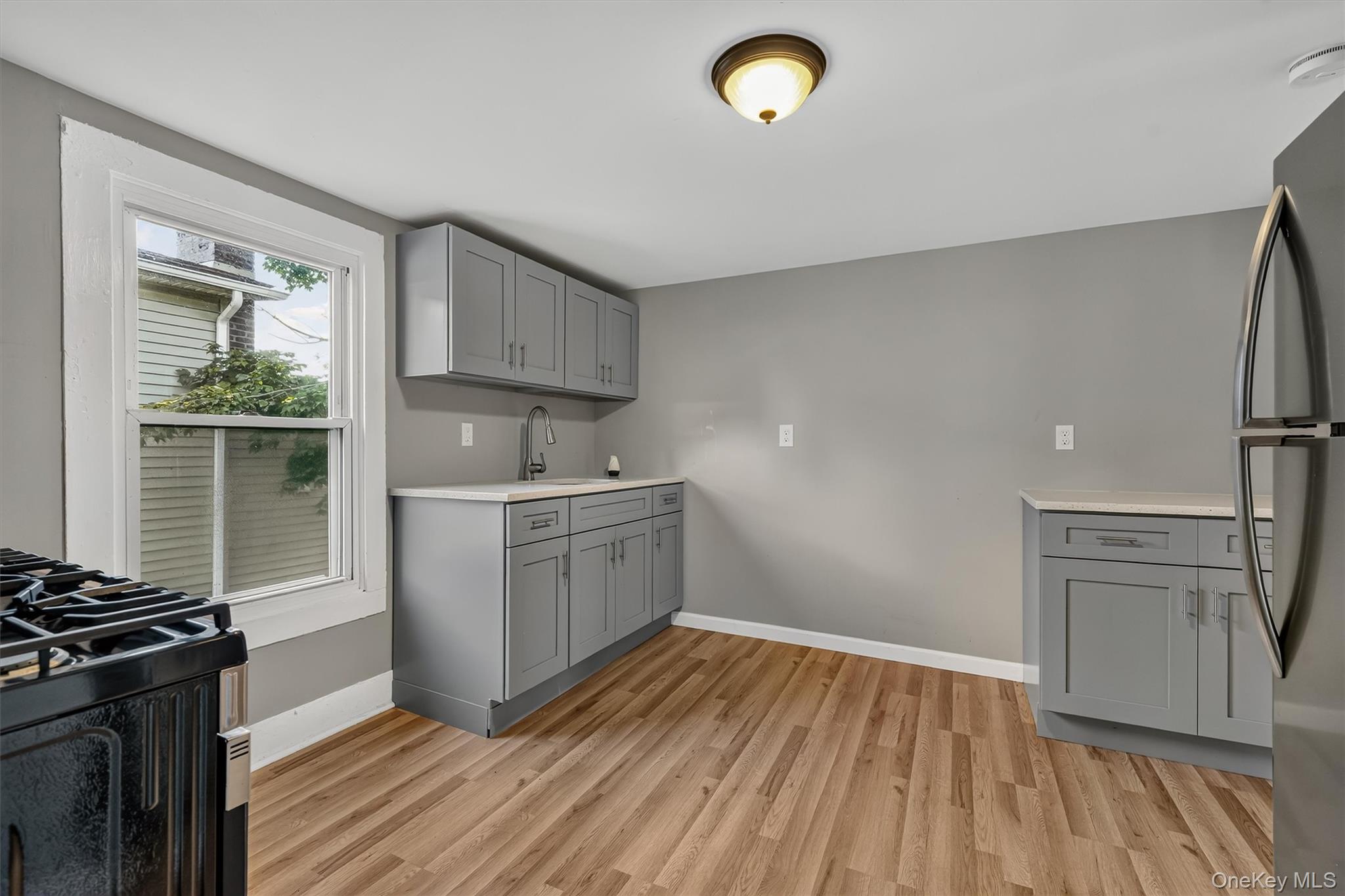 27 Elizabeth Street Property Photo 12