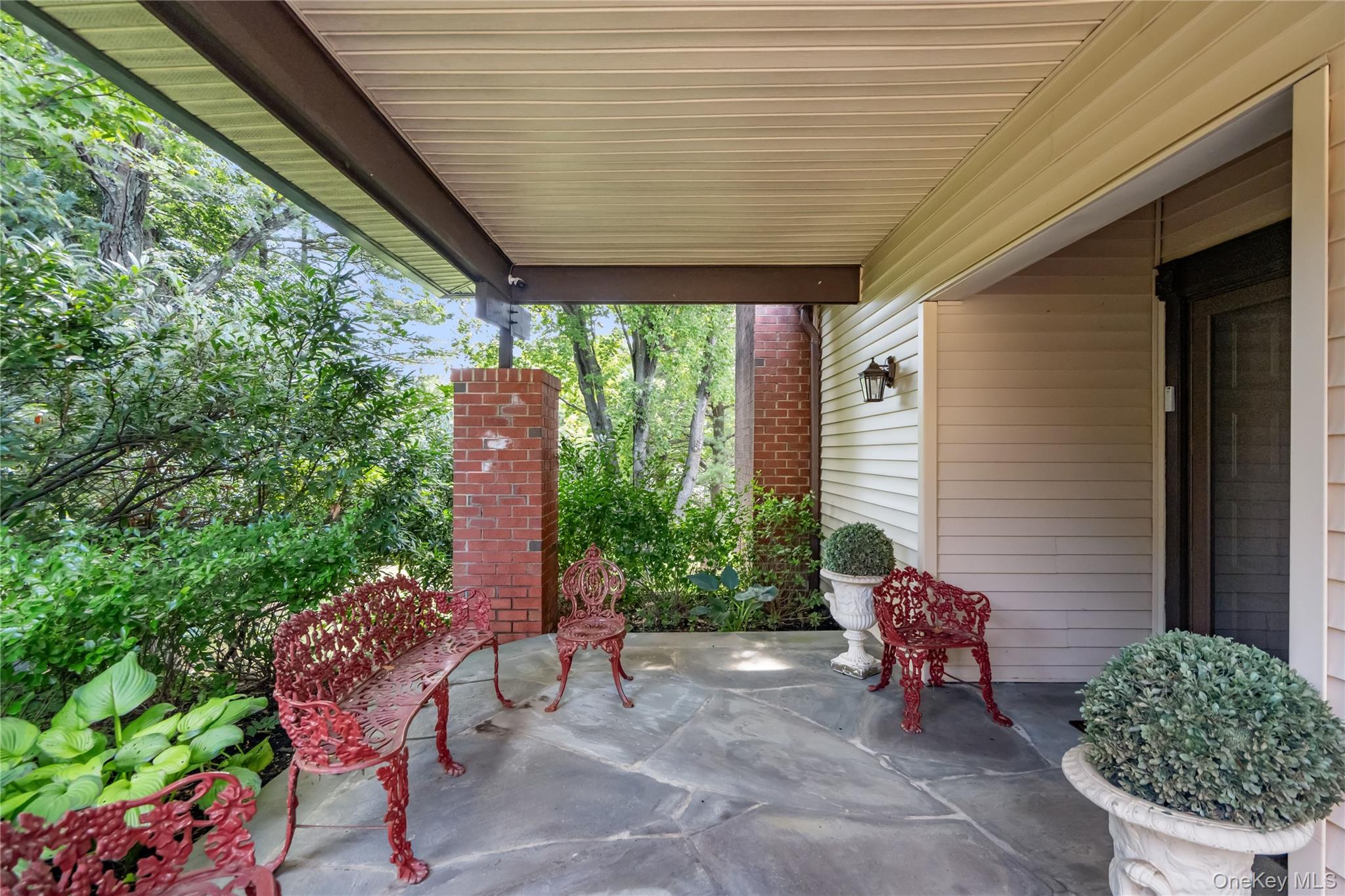 264 Sparrow Drive Property Photo 3