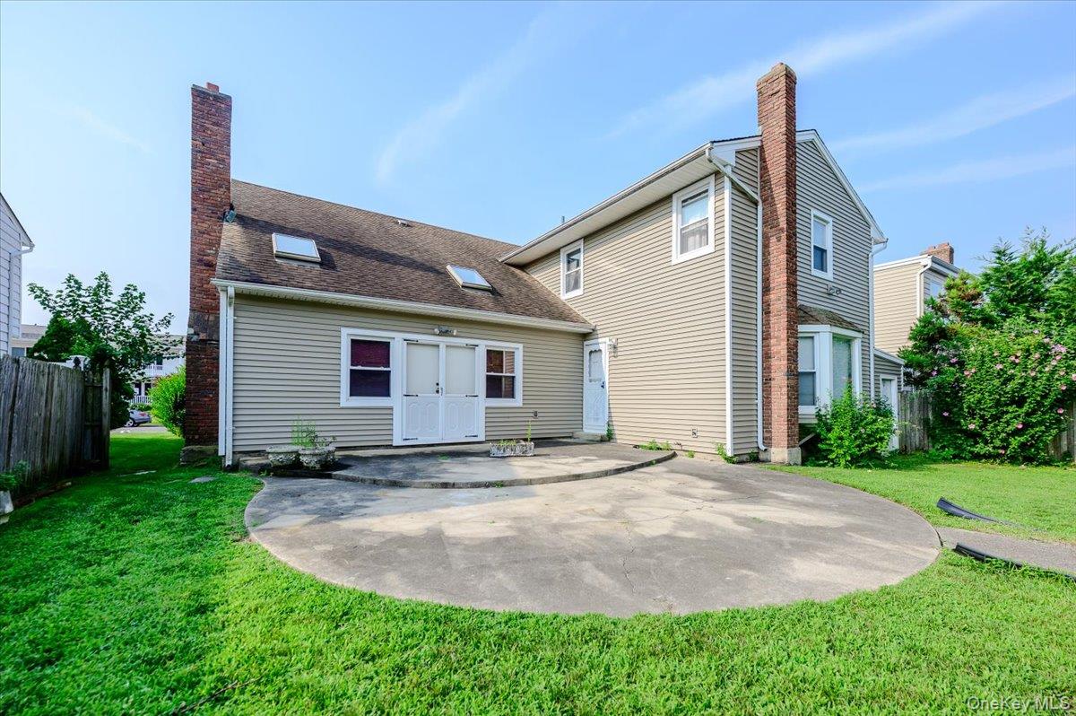 1292 Park Street Property Photo 4