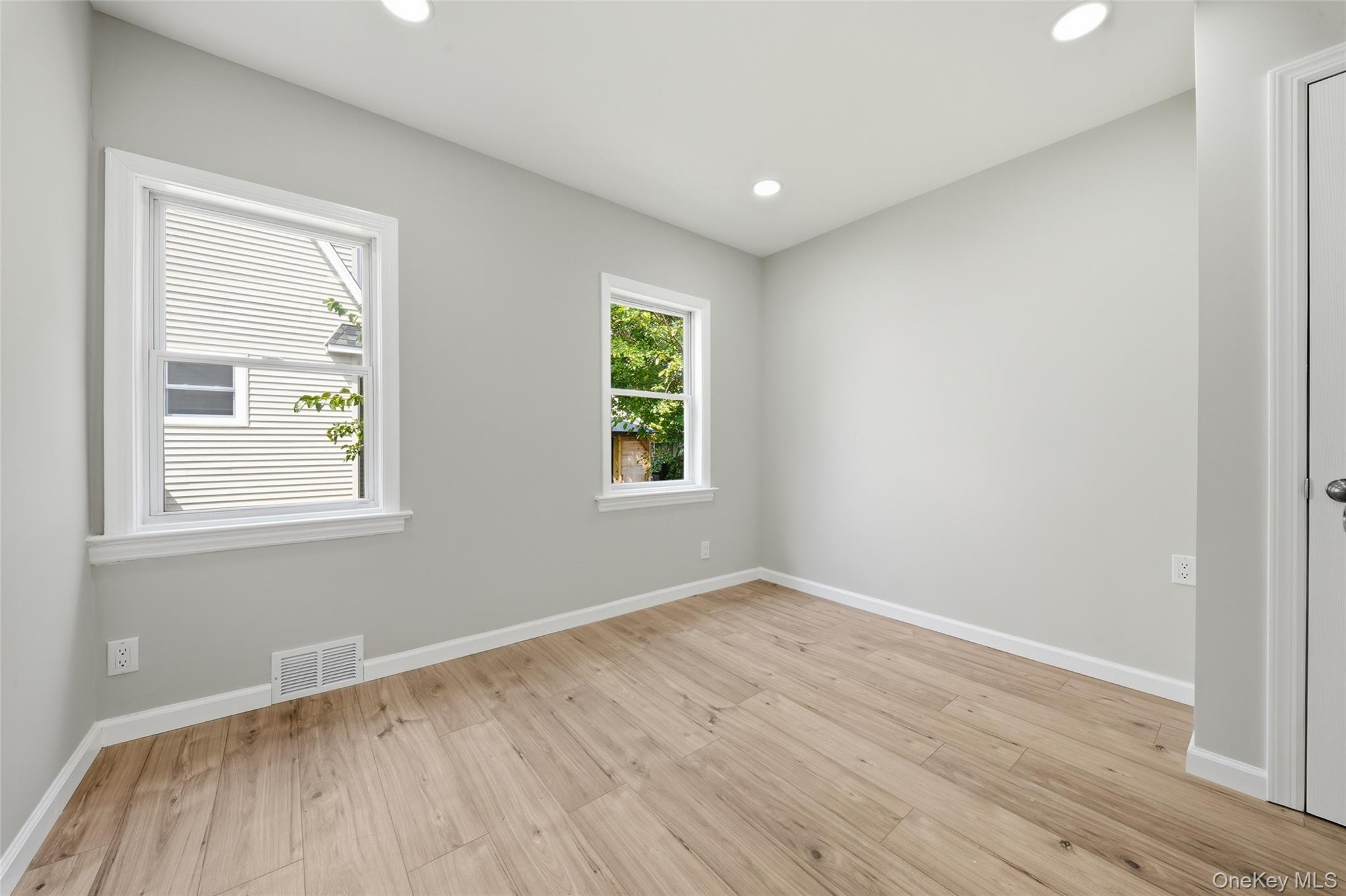 21 Independence Avenue Property Photo 8