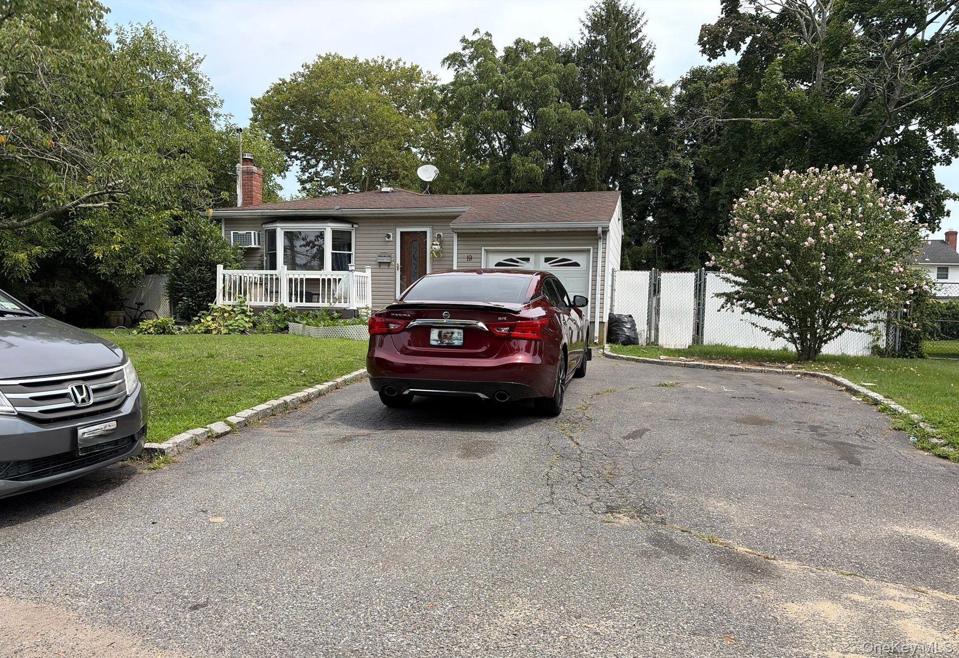 19 Chapman Place Property Photo 2