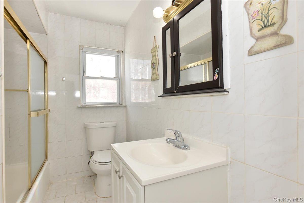 88-05 Winchester Boulevard Property Photo 14
