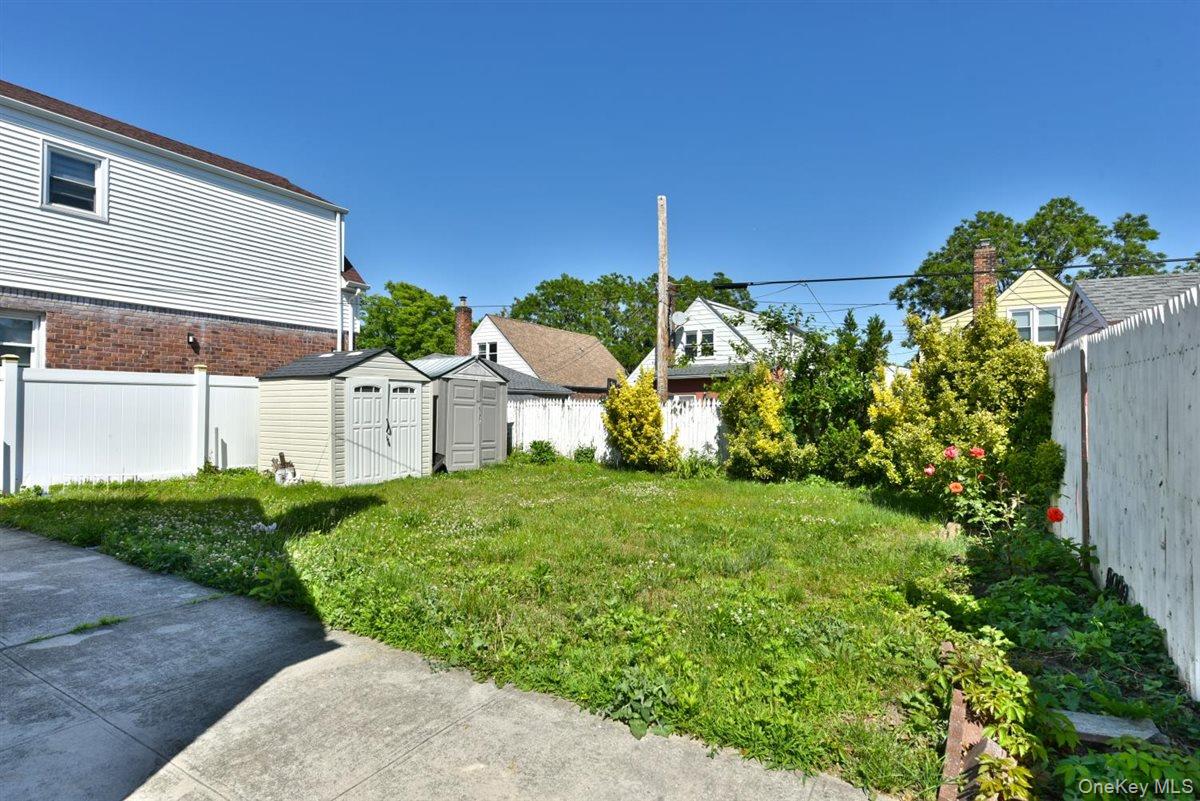 88-05 Winchester Boulevard Property Photo 32