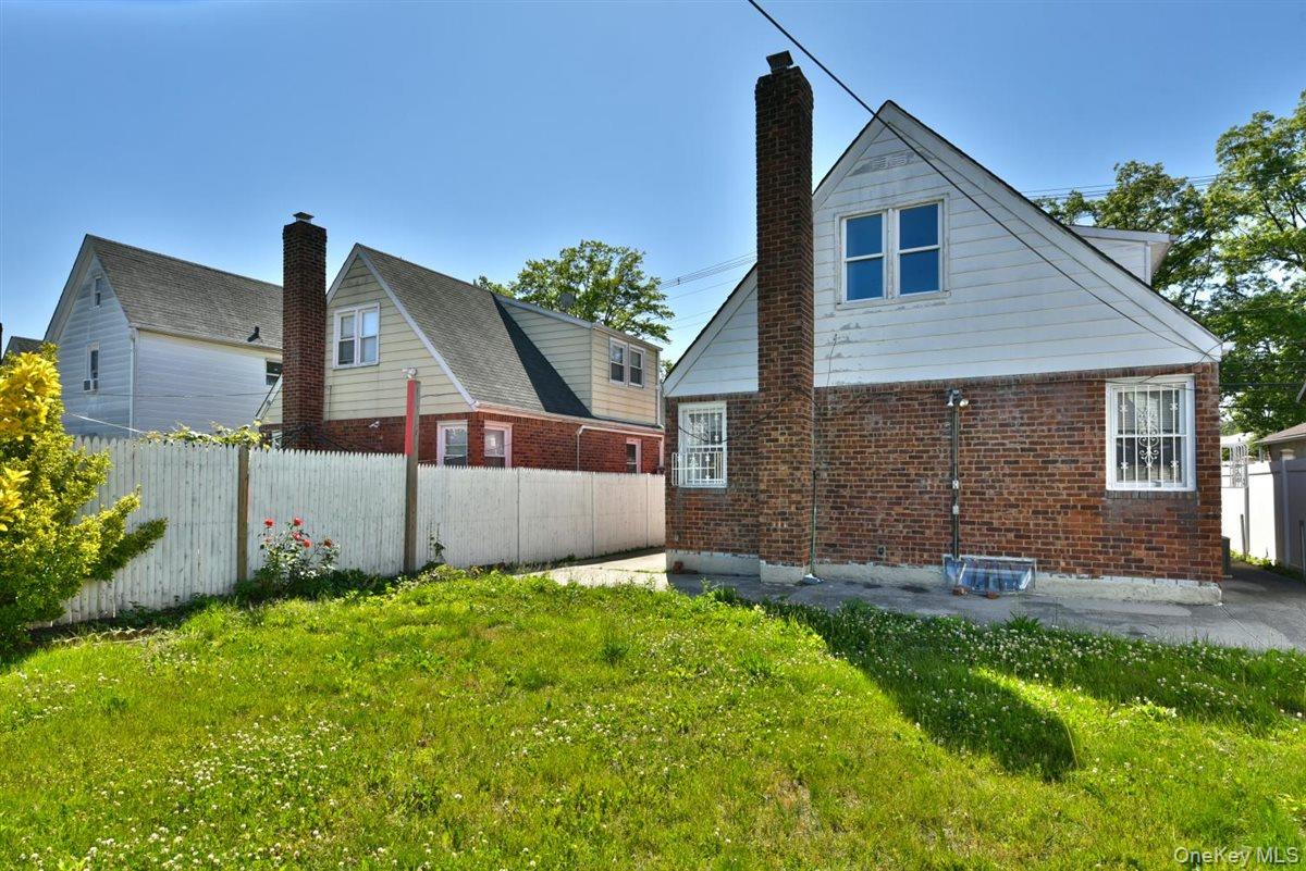 88-05 Winchester Boulevard Property Photo 35