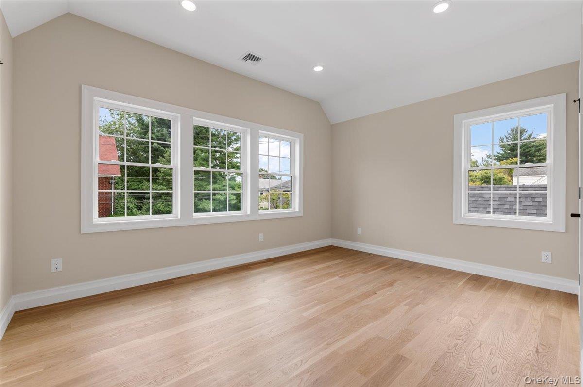 26 Belleview Avenue Property Photo 33
