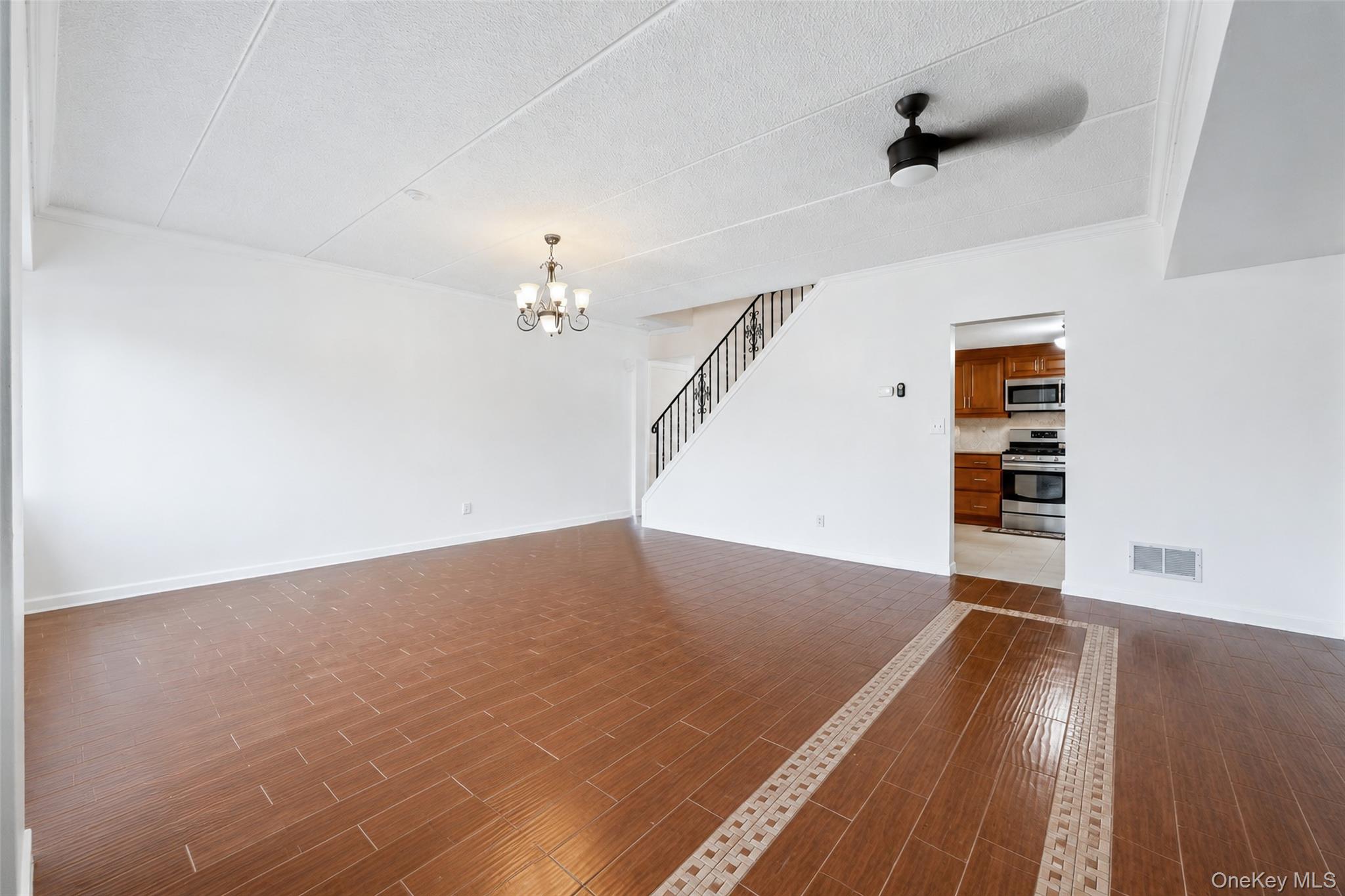 13 Omni Parc Drive Property Photo 6