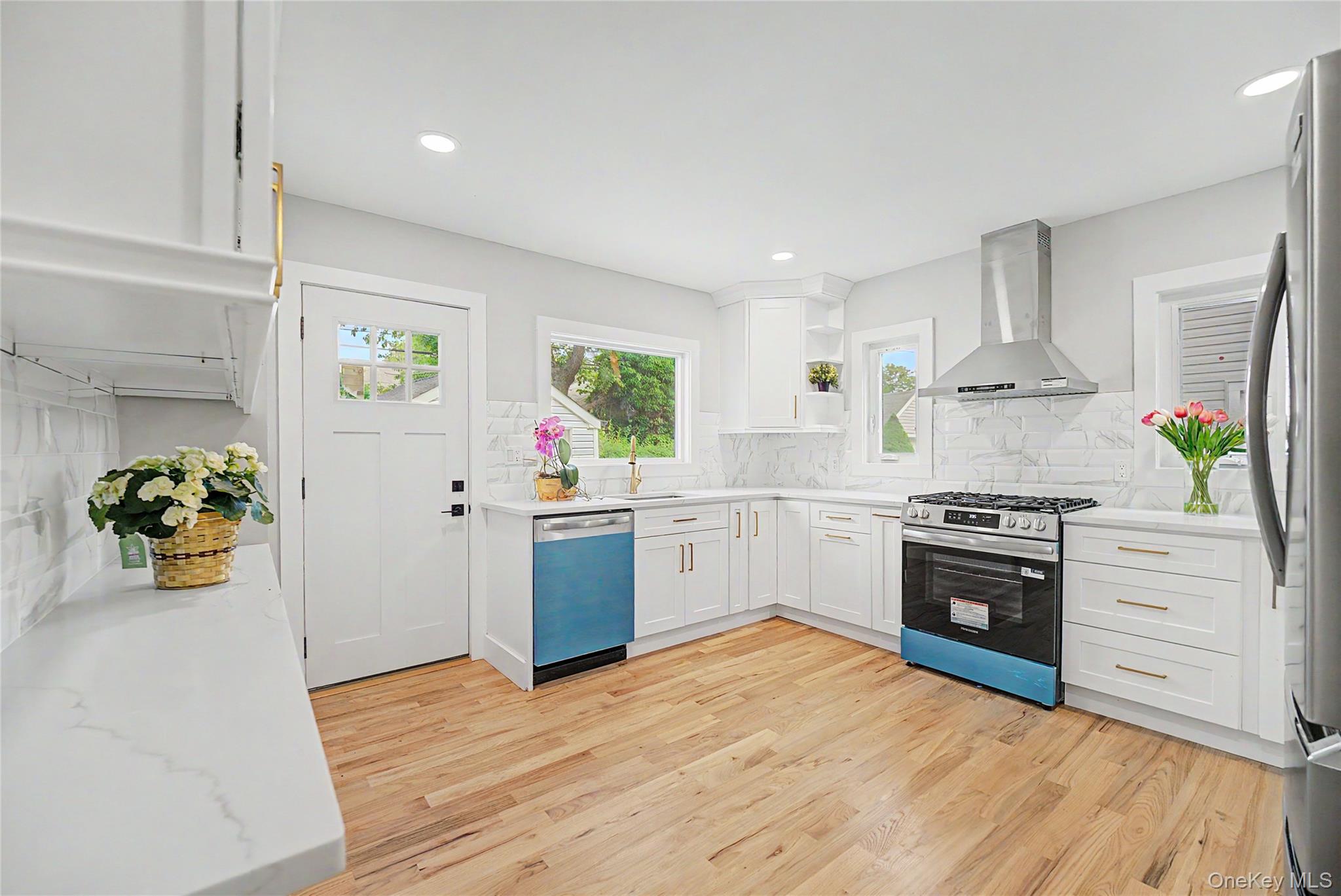105 Moore Street Property Photo 11