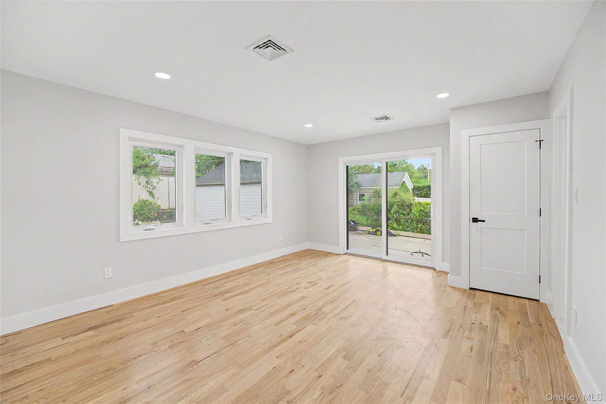 105 Moore Street Property Photo 15