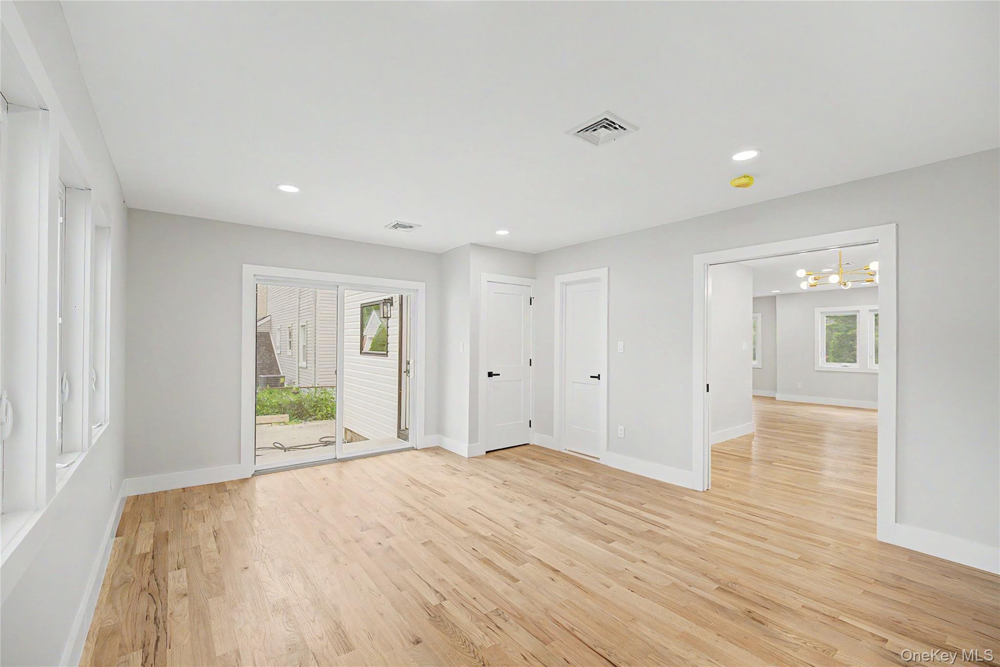 105 Moore Street Property Photo 17