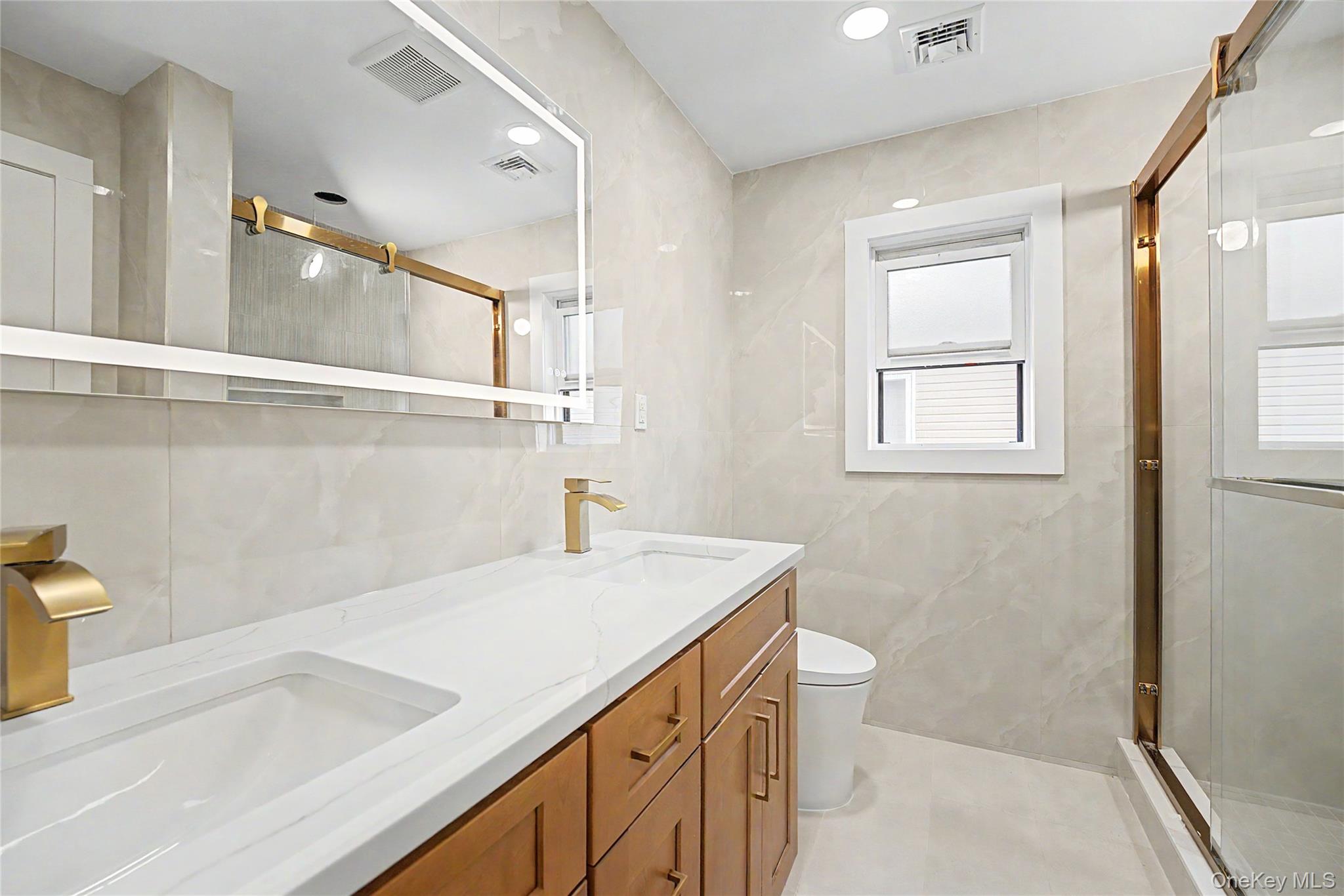 105 Moore Street Property Photo 18