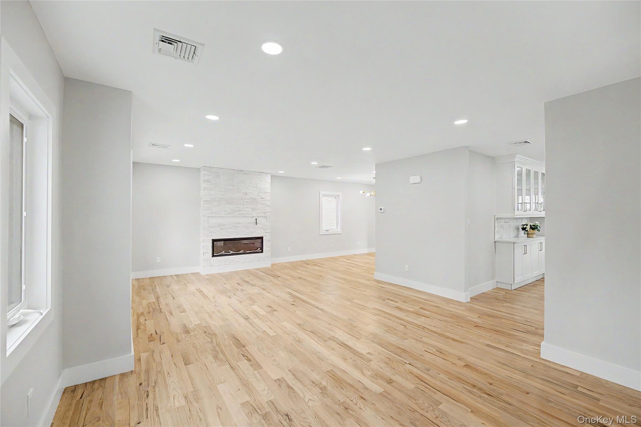 105 Moore Street Property Photo 20