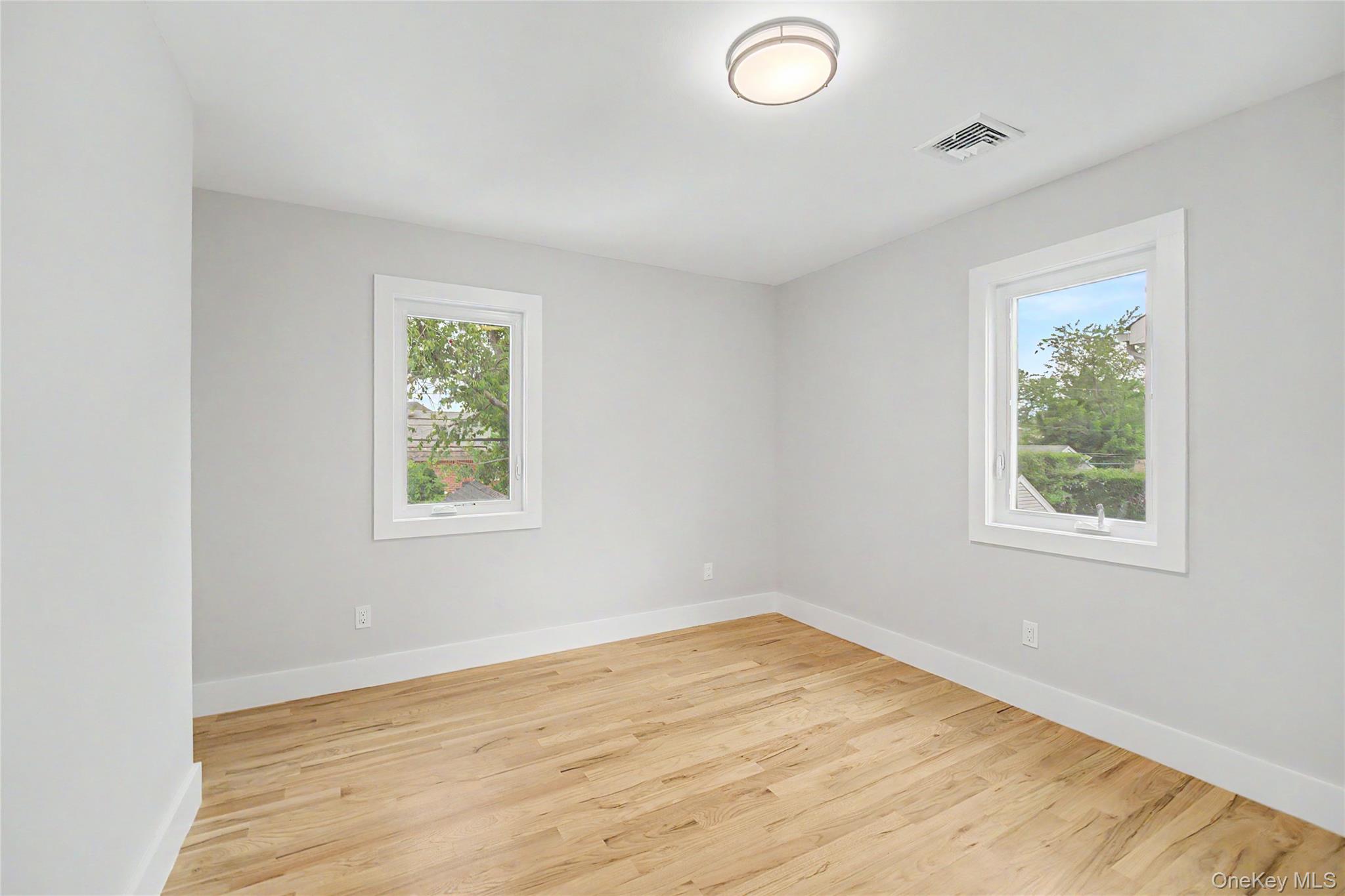 105 Moore Street Property Photo 24