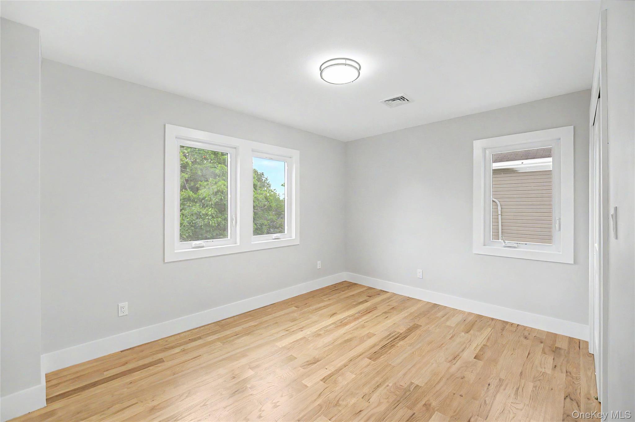 105 Moore Street Property Photo 29