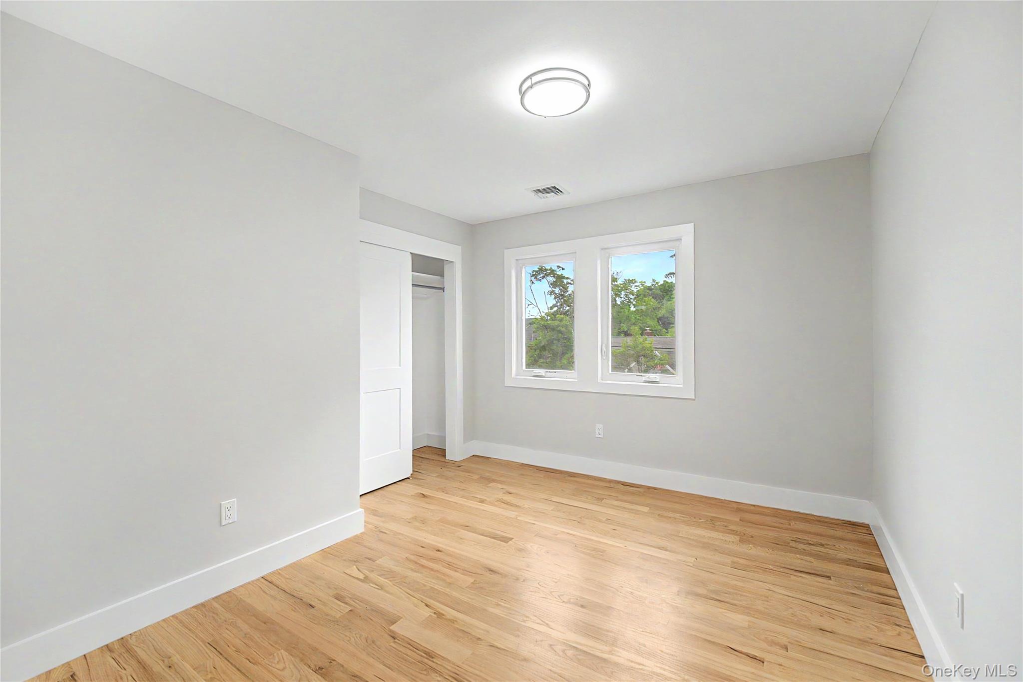 105 Moore Street Property Photo 31