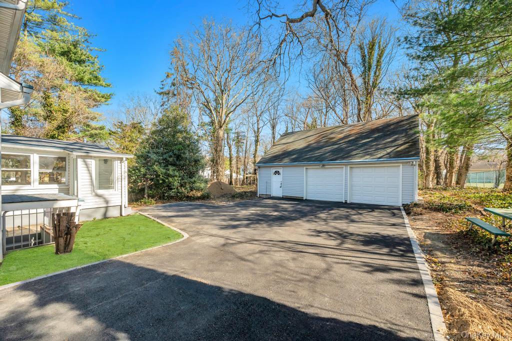 624 Townline Road Property Photo 8