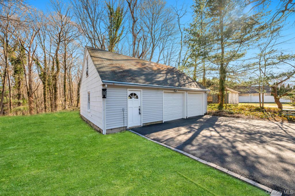 624 Townline Road Property Photo 10