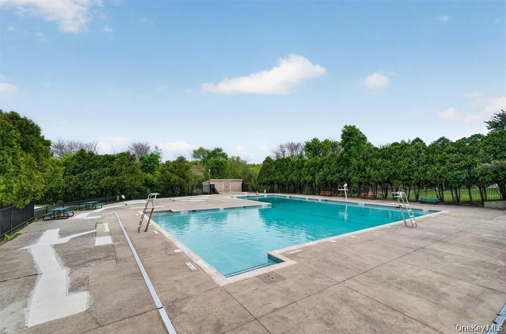 21 Black Stallion Court Property Photo 27