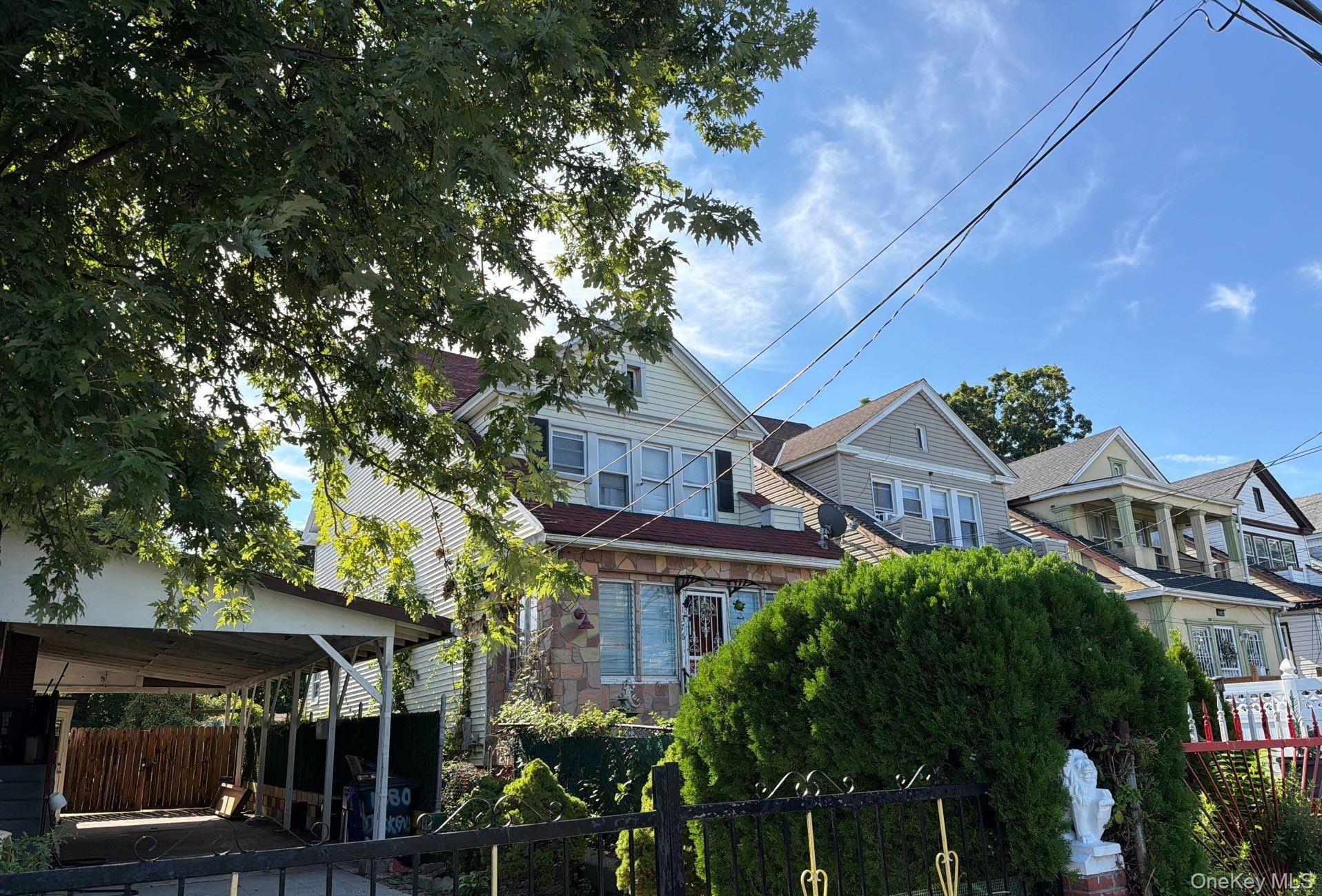 1376 Dickens Street Property Photo 4