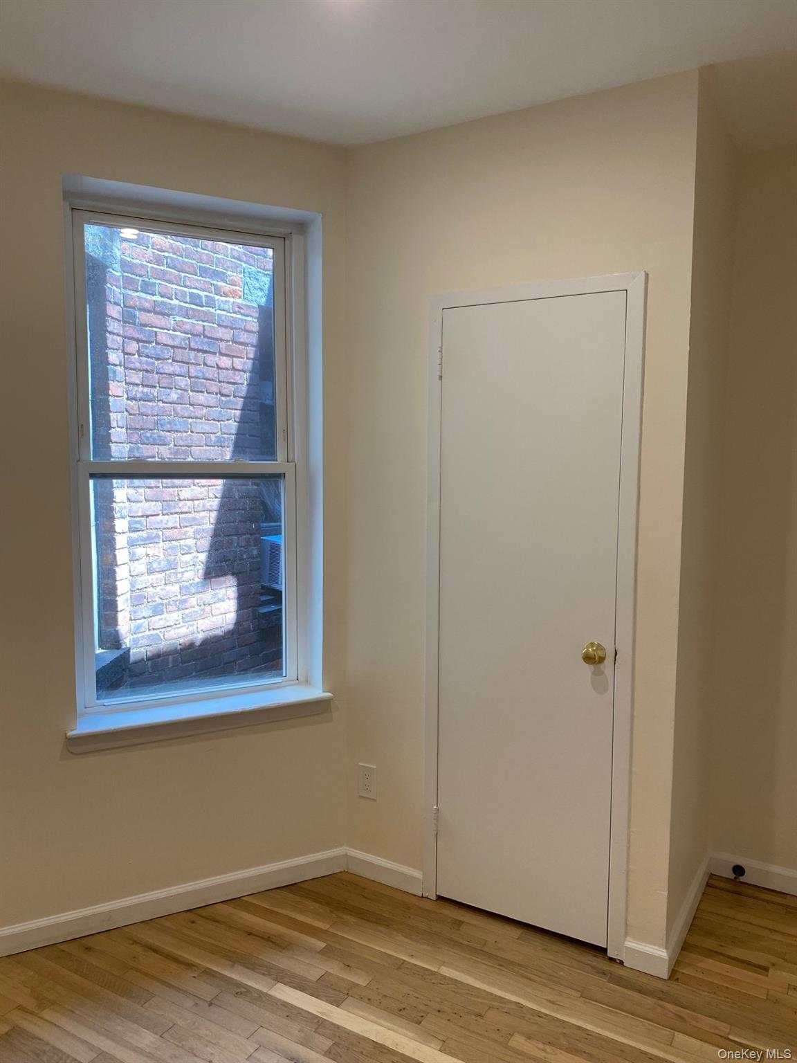 537 Warburton Avenue Property Photo 8