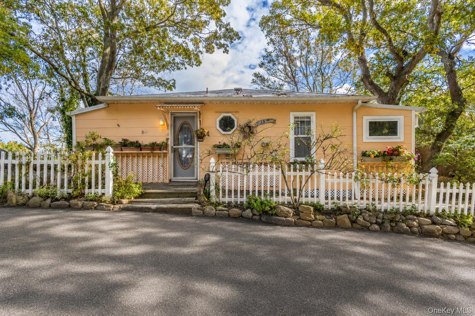 10 Acorn Path Property Photo 4