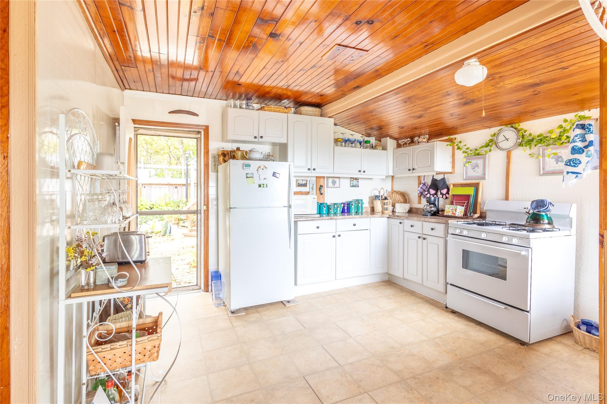 10 Acorn Path Property Photo 6