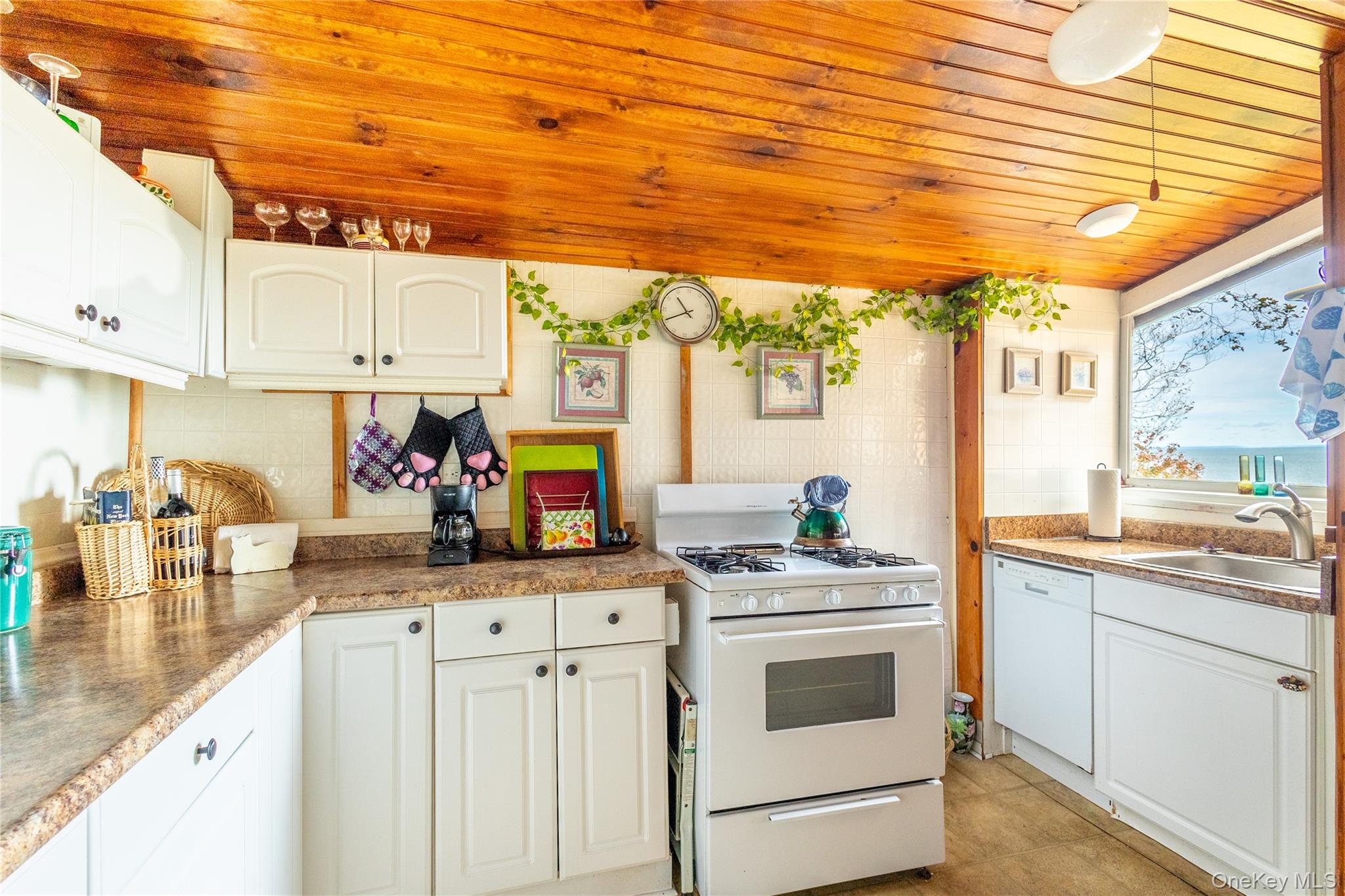 10 Acorn Path Property Photo 9