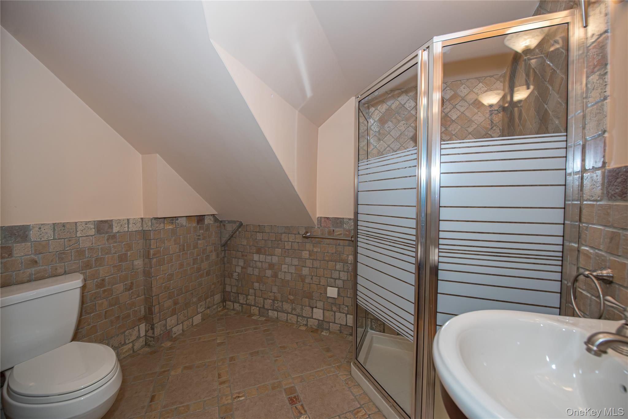 26 The Helm Property Photo 38