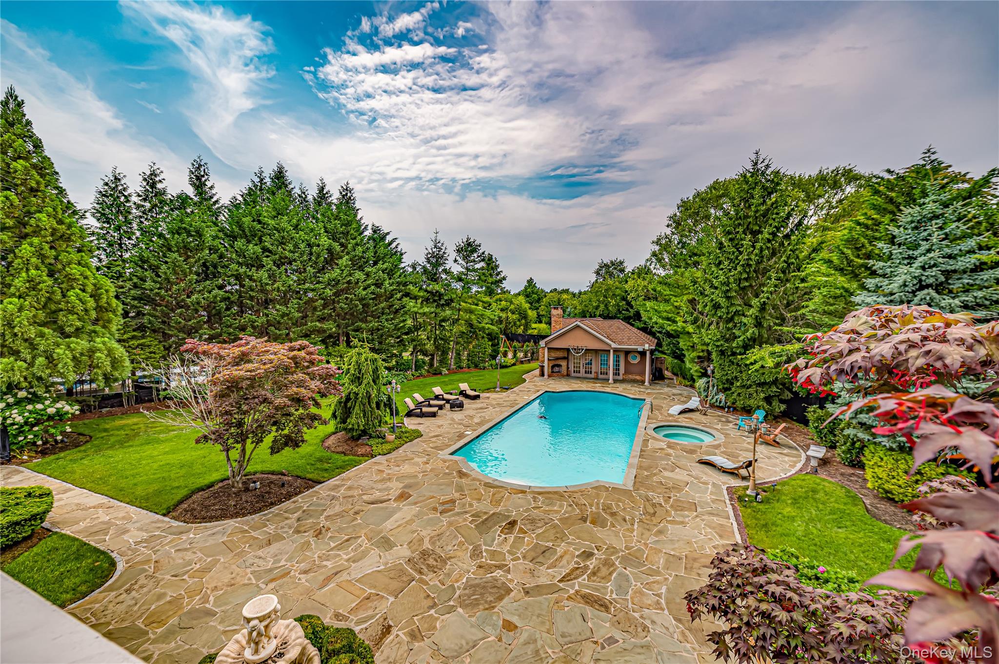 26 The Helm Property Photo 43
