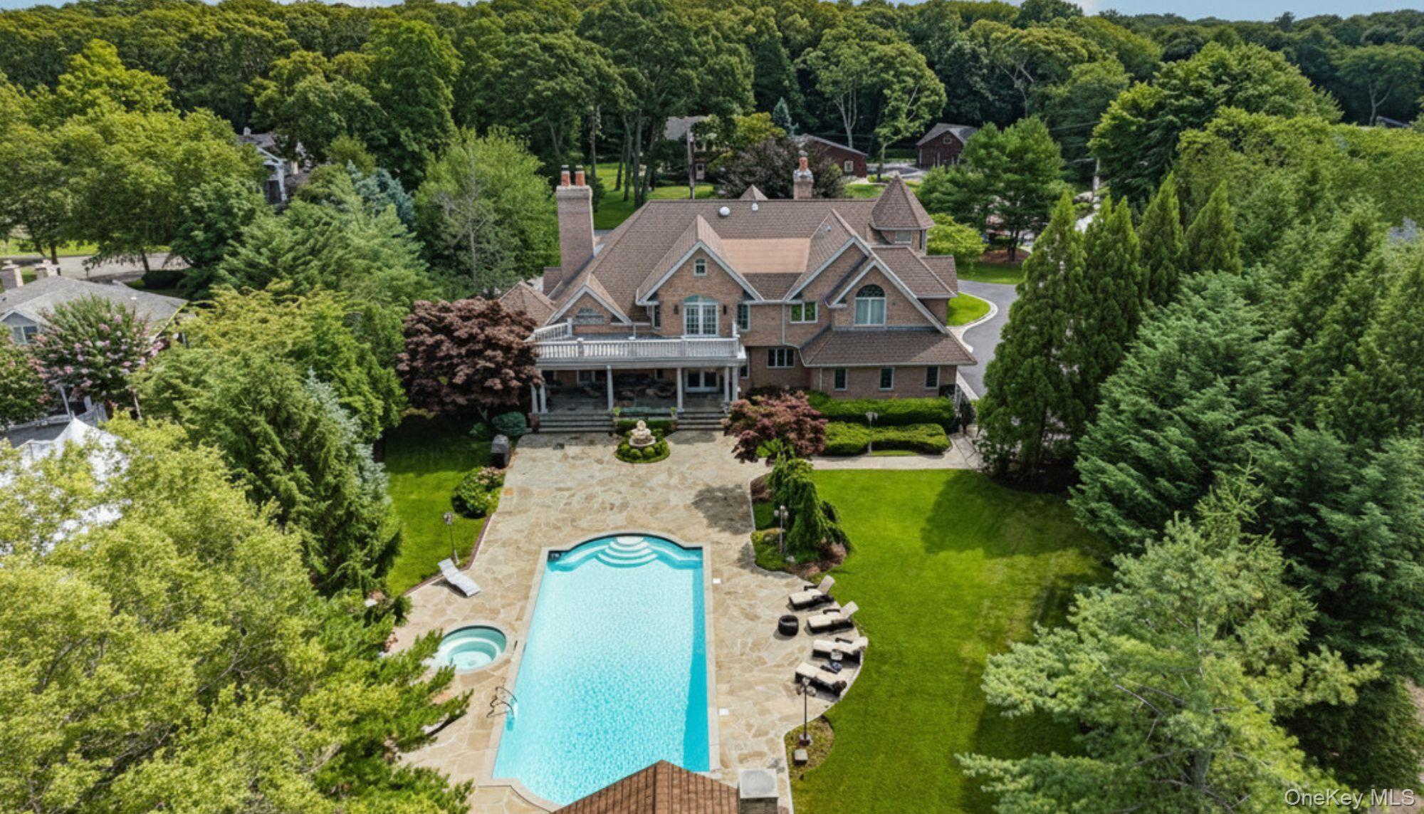 26 The Helm Property Photo 45