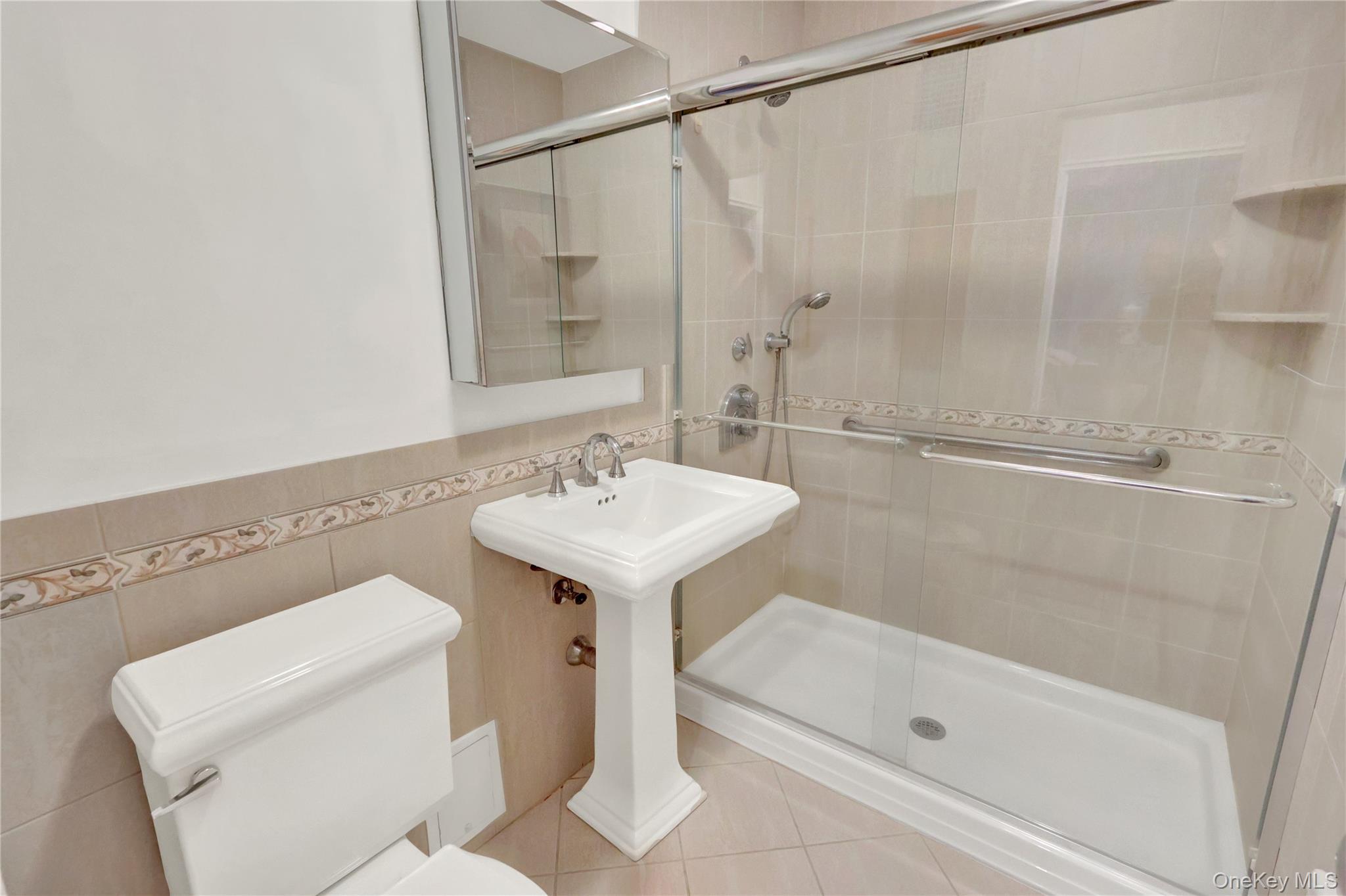 101 2nd Street B11 Property Photo 12