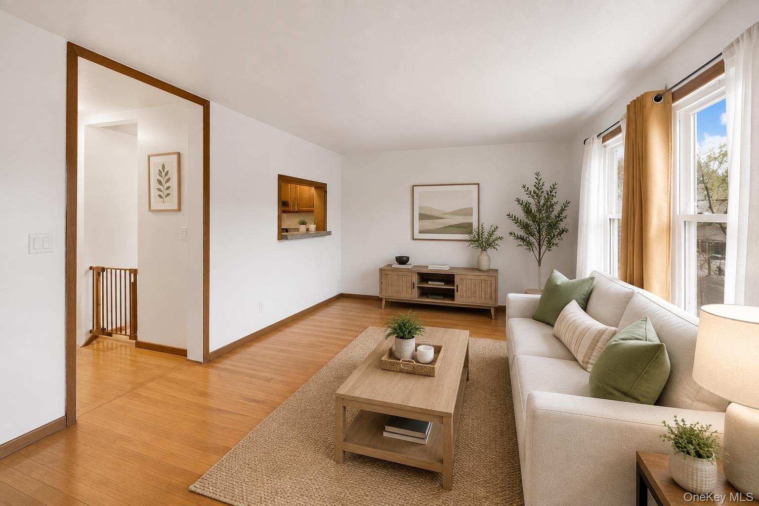 2069 Cicero Avenue Property Photo 3