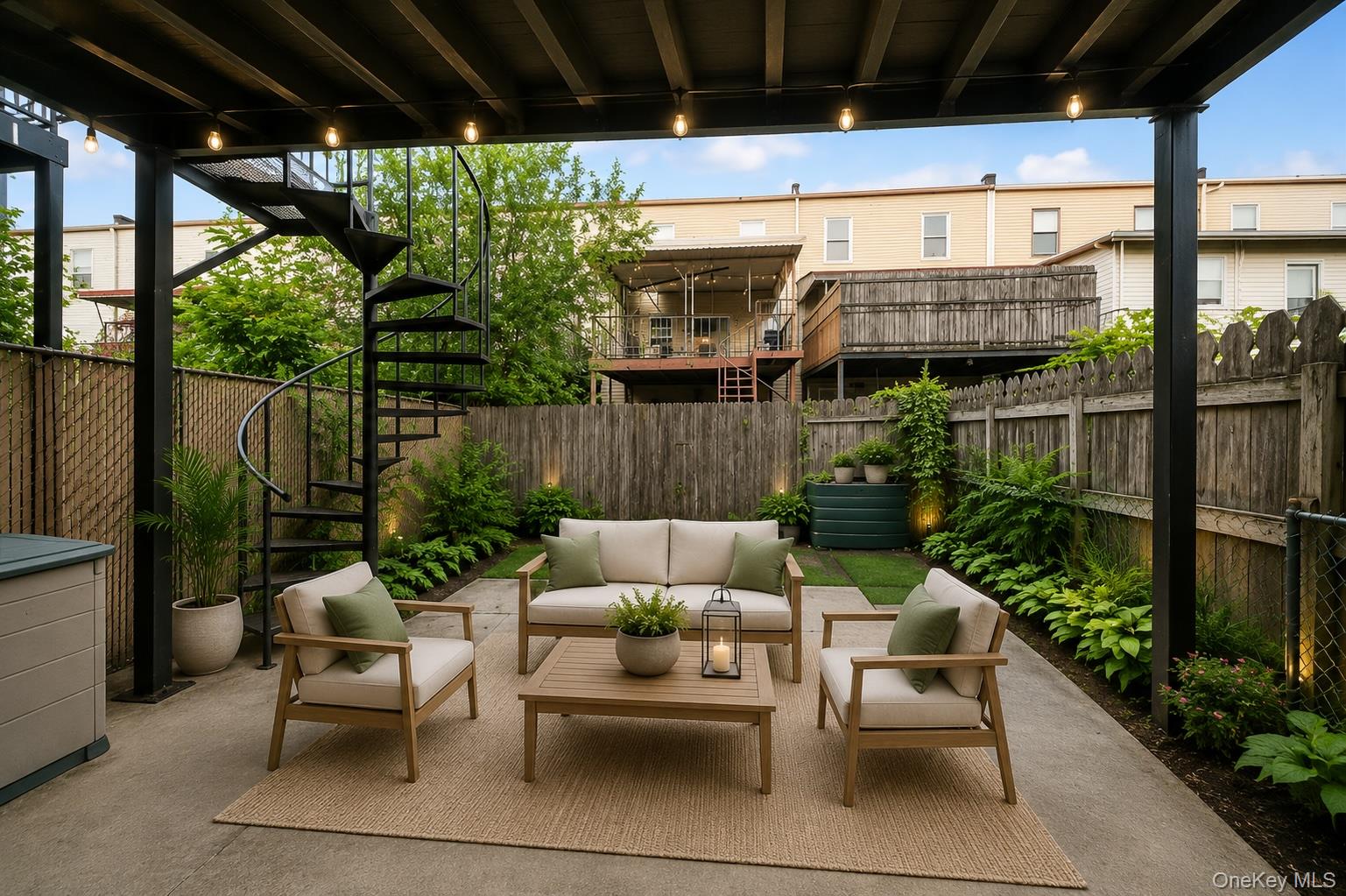 2069 Cicero Avenue Property Photo 7