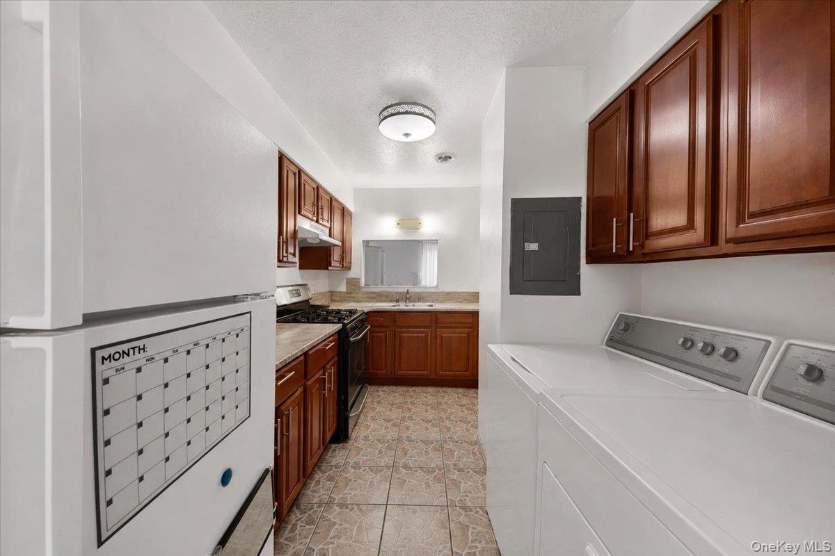 2069 Cicero Avenue Property Photo 19