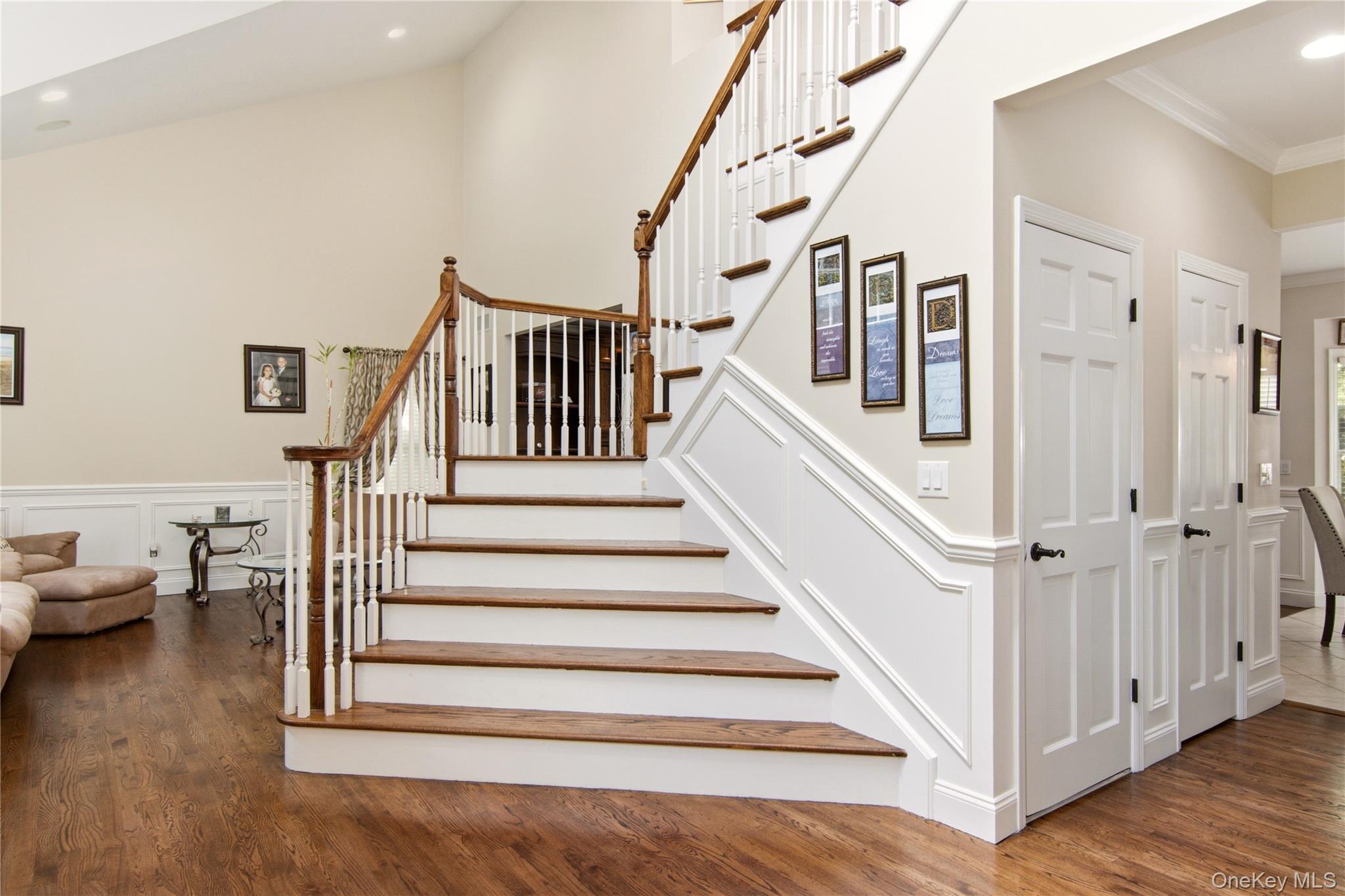 6 Hayloft Court Property Photo 3