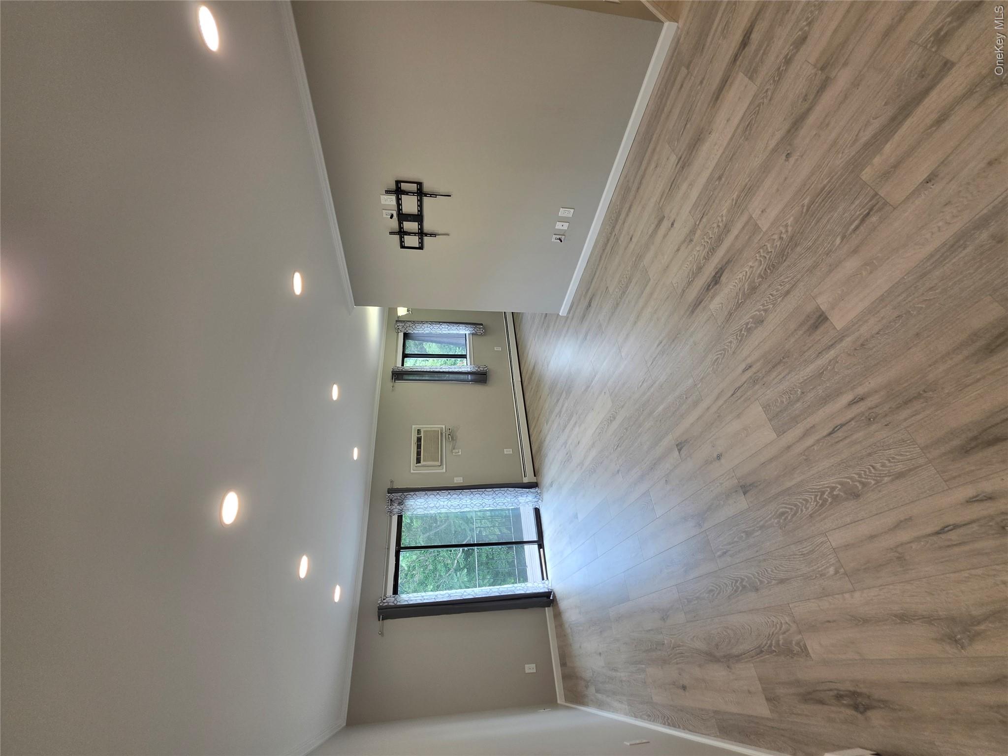 2104 Cherry Hill Drive Property Photo 17