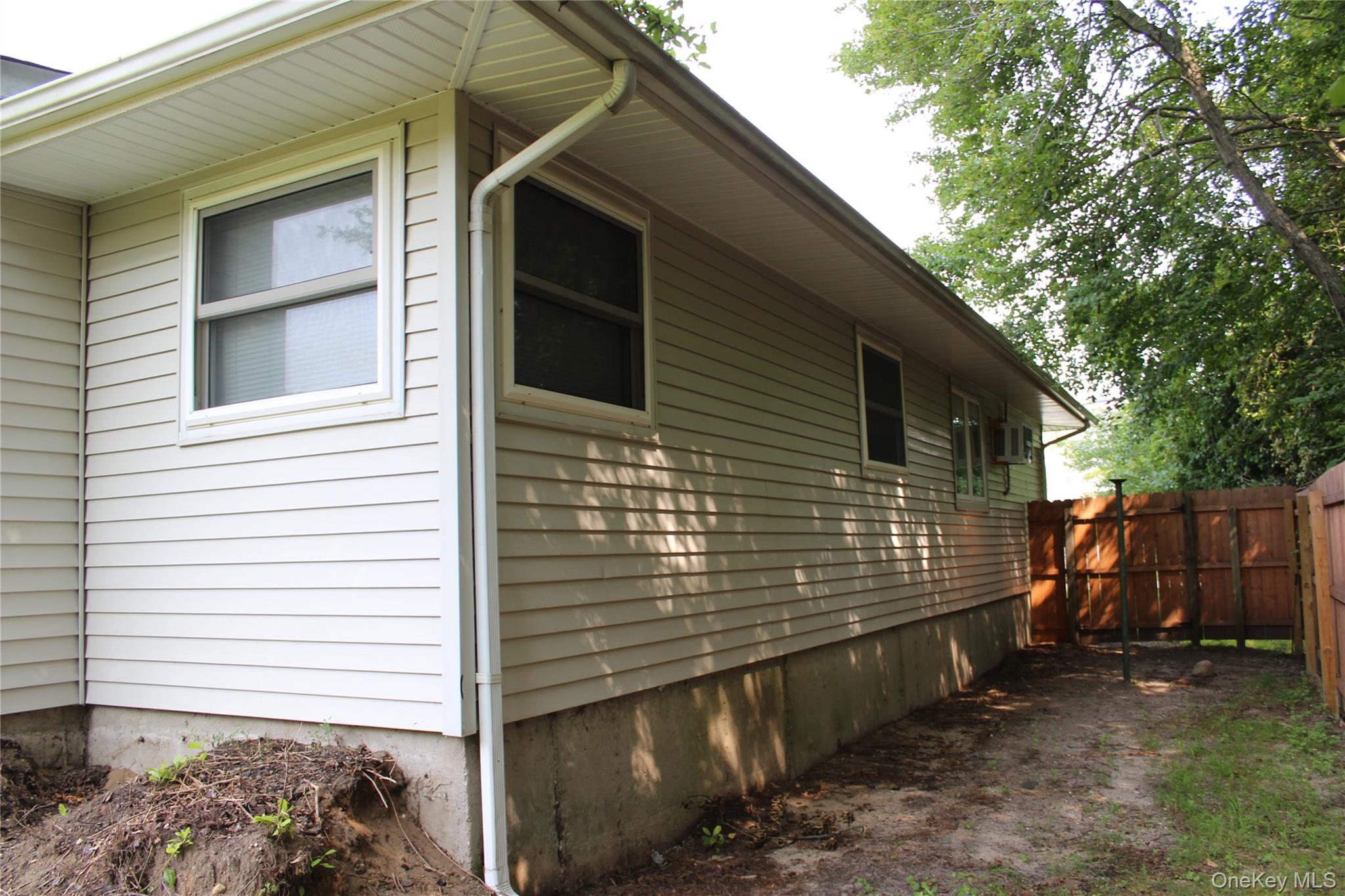 92 Lombardy Drive Property Photo 21