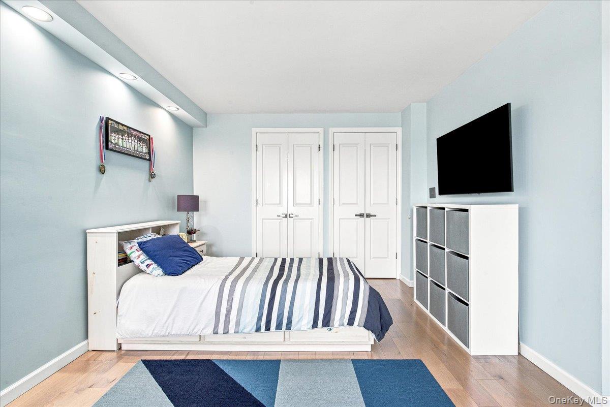 110-11 Queens Boulevard 29g Property Photo 4