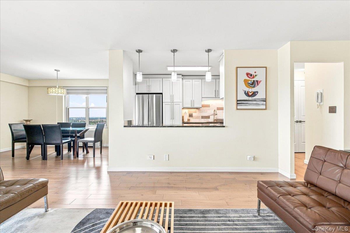 110-11 Queens Boulevard 29g Property Photo 9