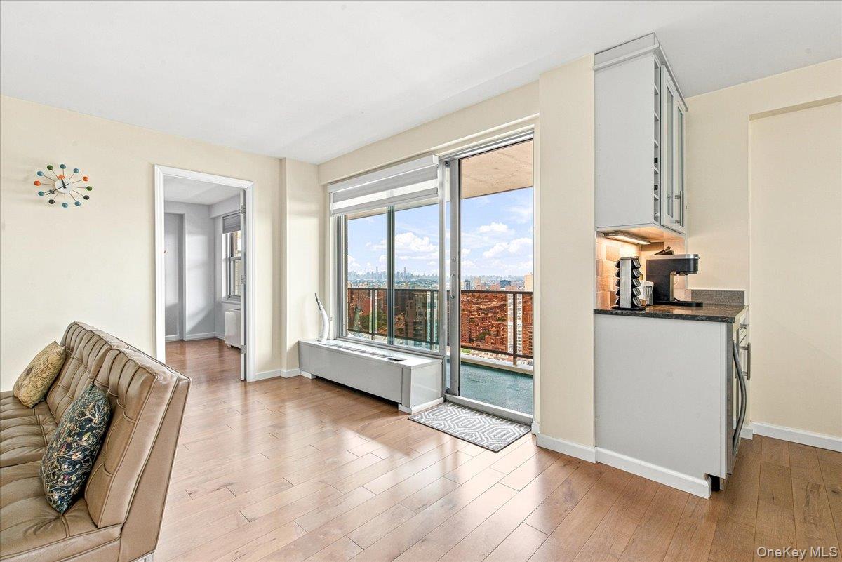 110-11 Queens Boulevard 29g Property Photo 21